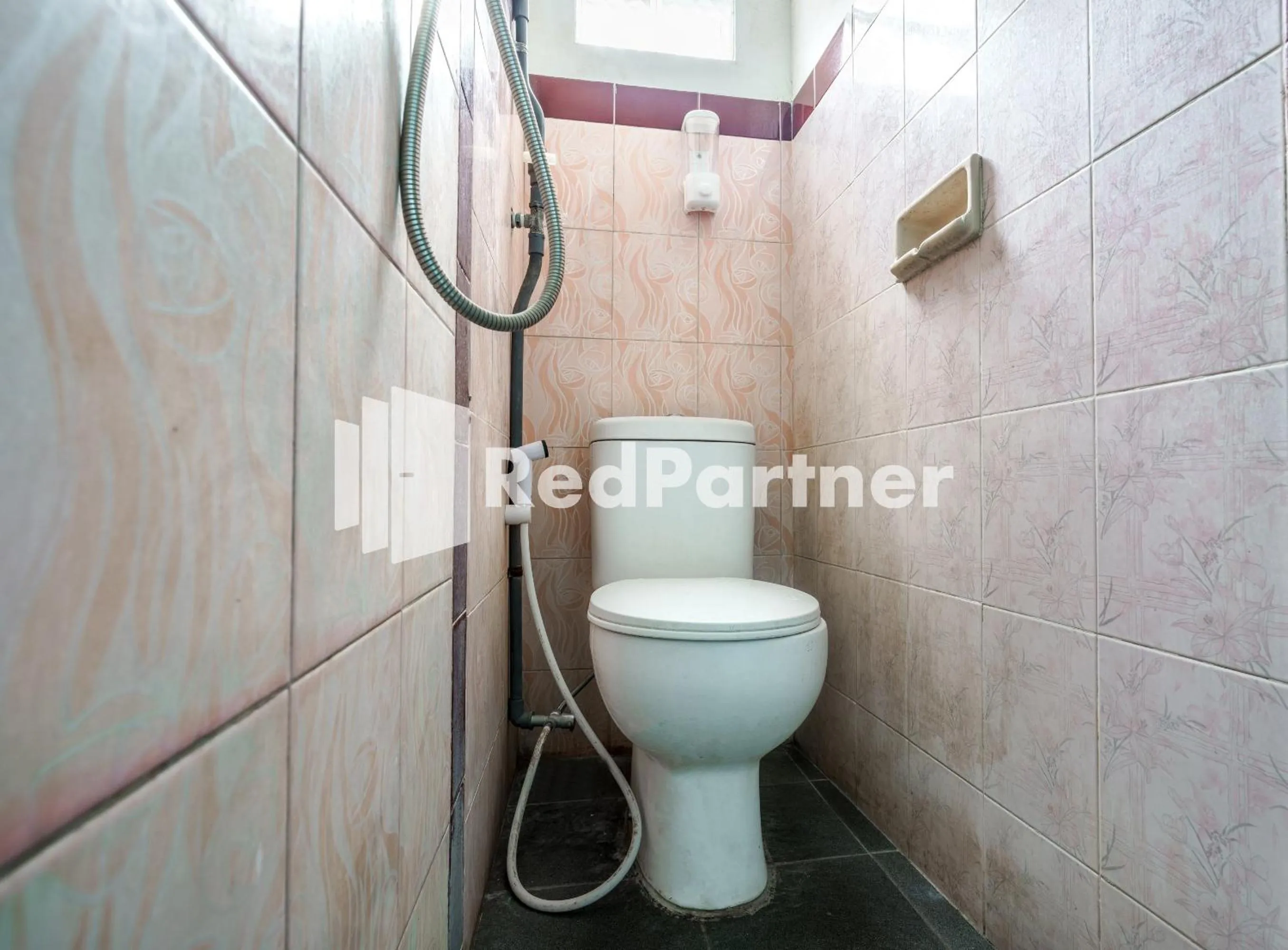 Bathroom in Nafisa Homestay Syariah Near Jatim Park 3 Batu Mitra RedDoorz
