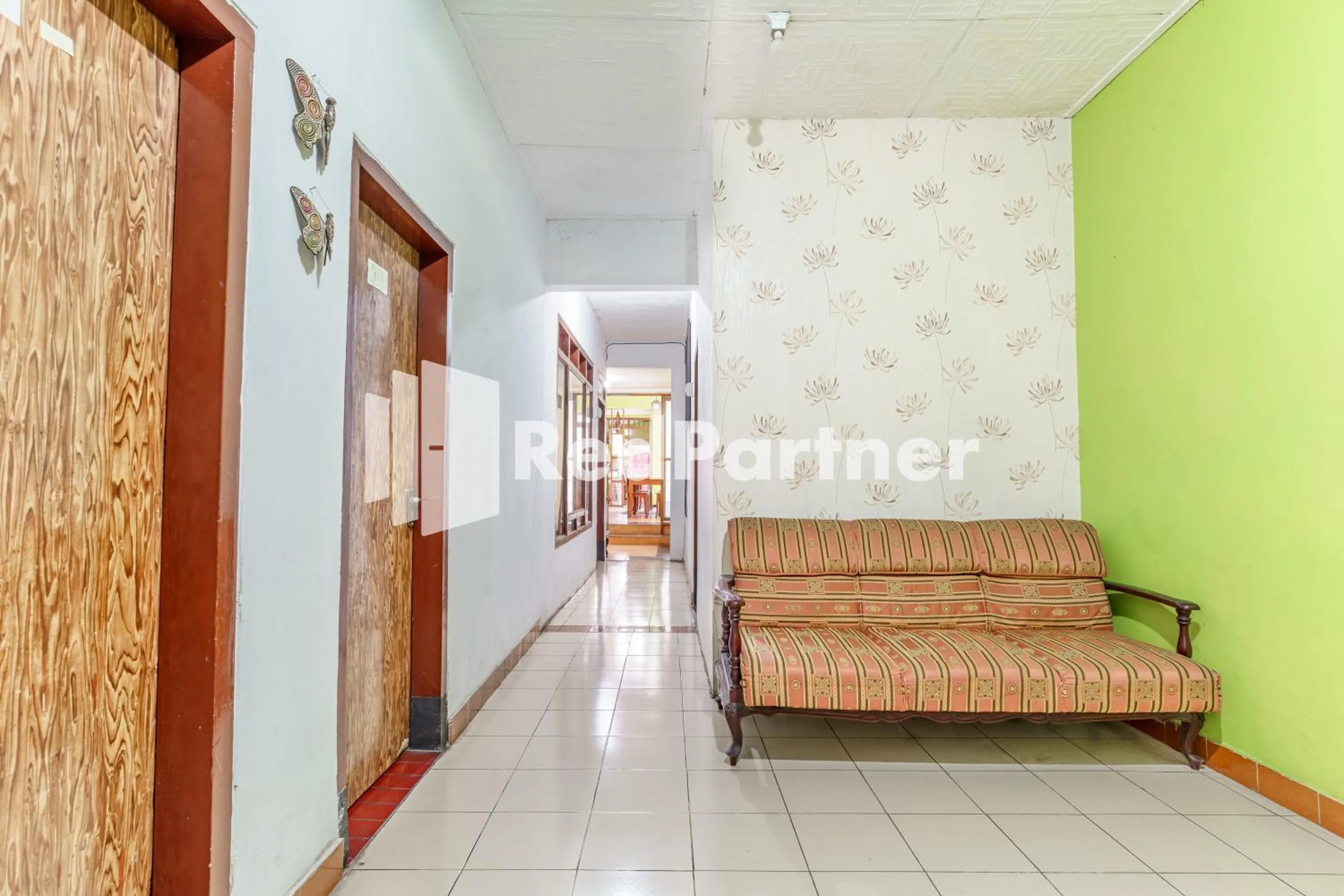 Seating area in Nafisa Homestay Syariah Near Jatim Park 3 Batu Mitra RedDoorz