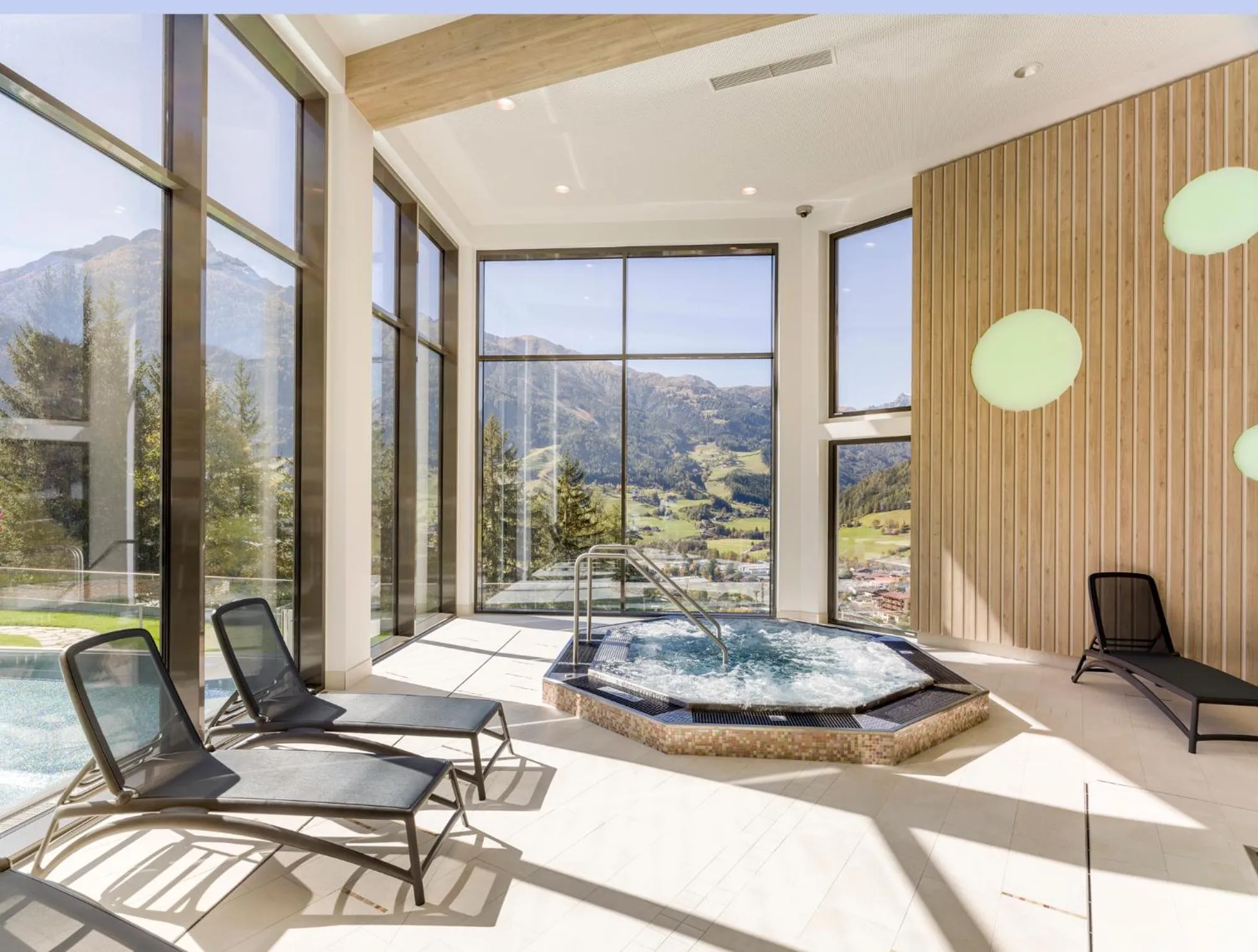 Hot Tub in Hotel Goldried