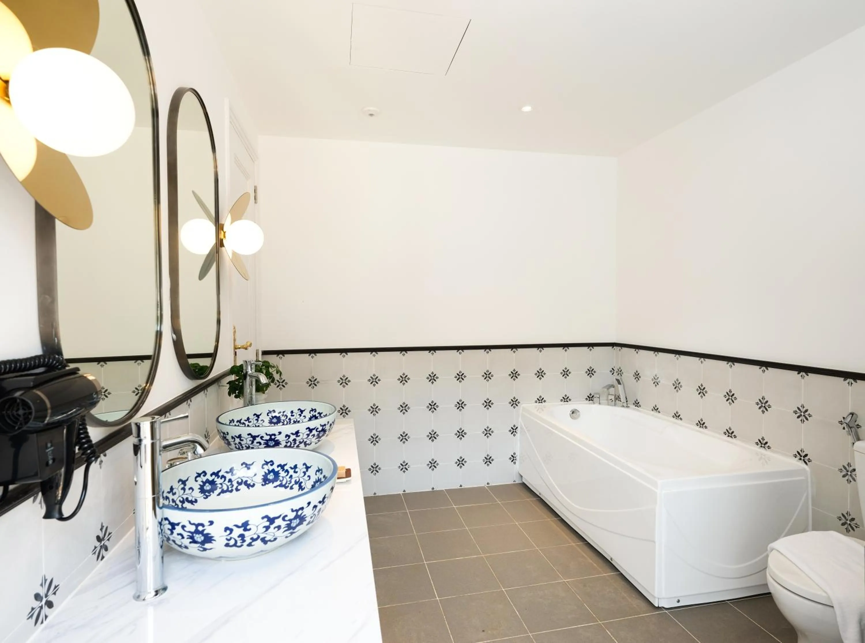 Golden Boutique Hotel