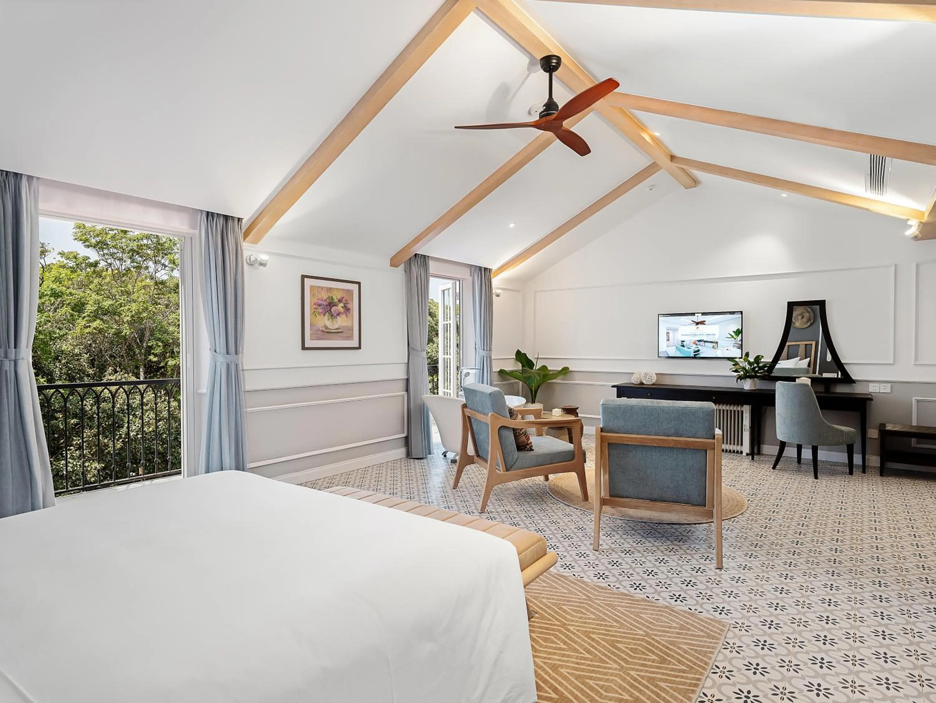 Bed in Golden Boutique Hotel