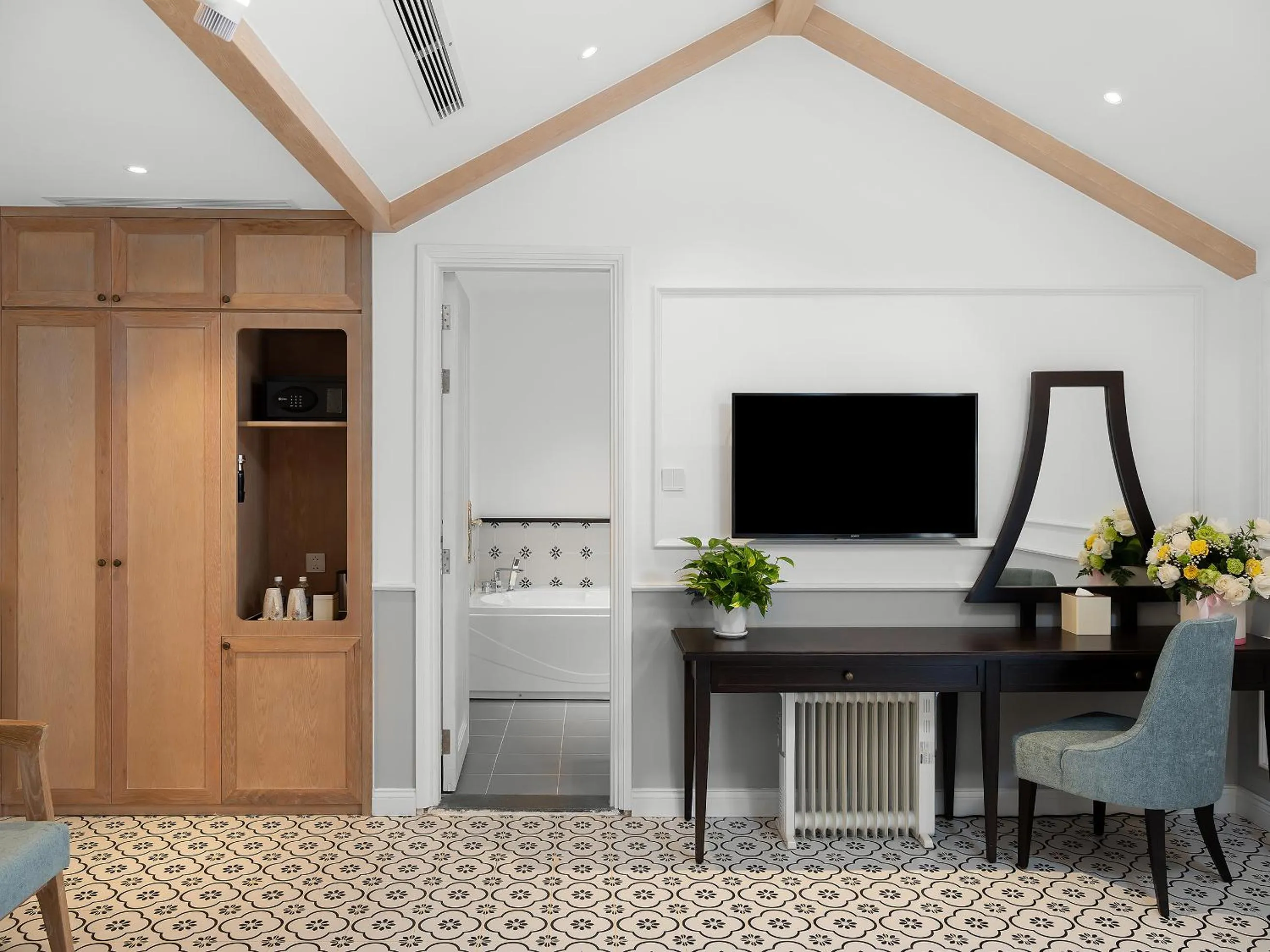 Golden Boutique Hotel