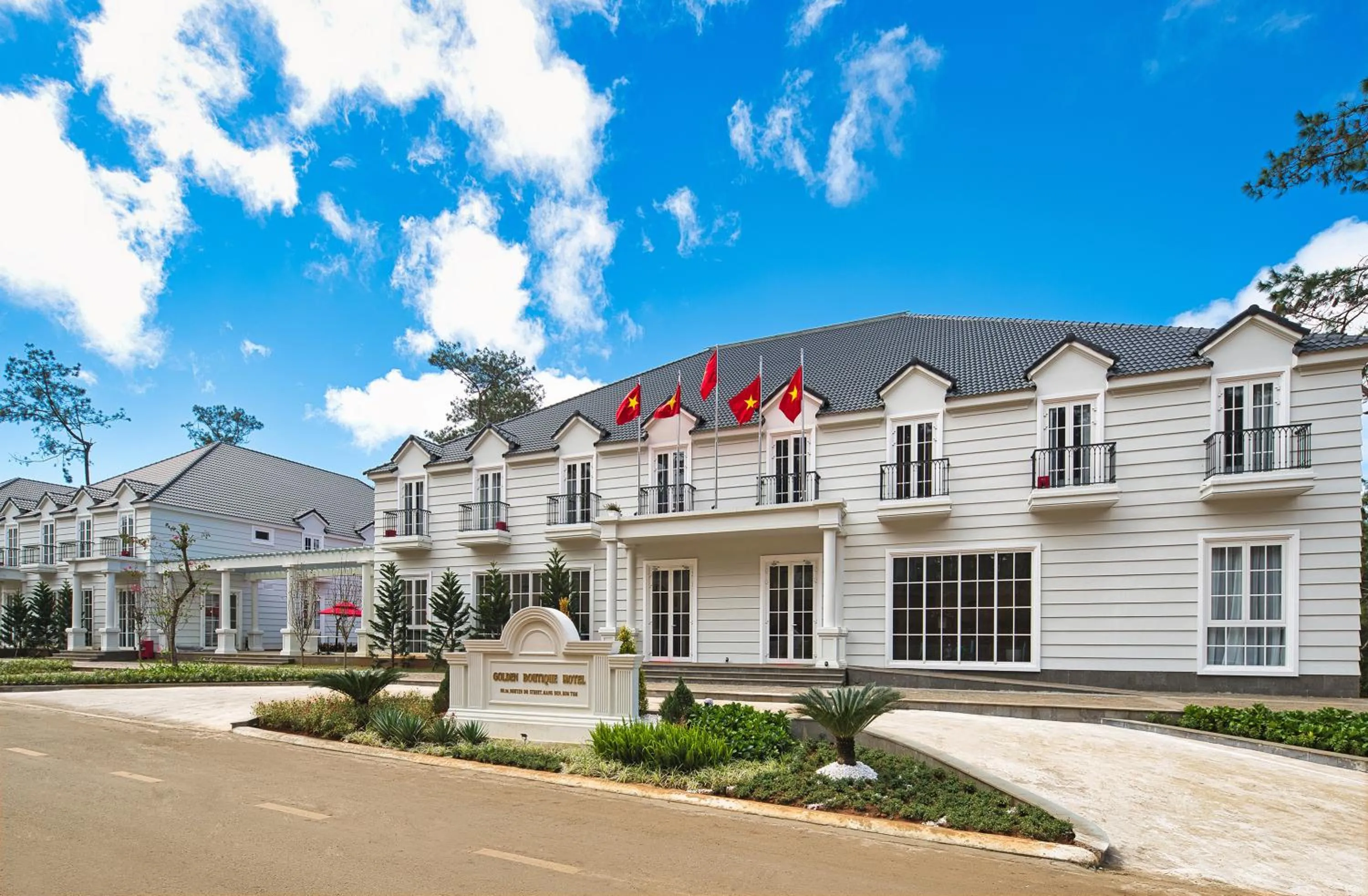 Golden Boutique Hotel