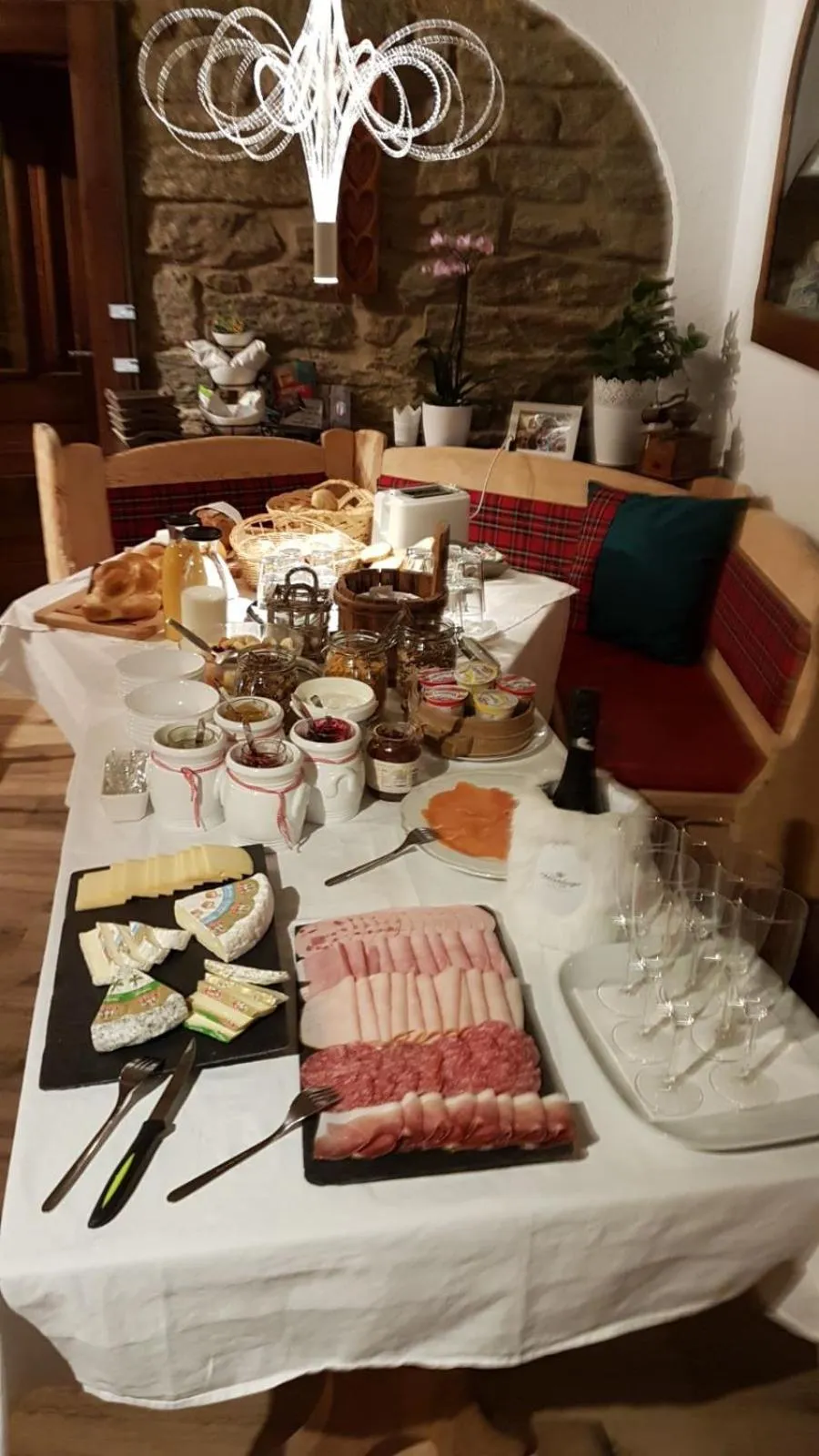 Buffet breakfast in Hotel Olympia