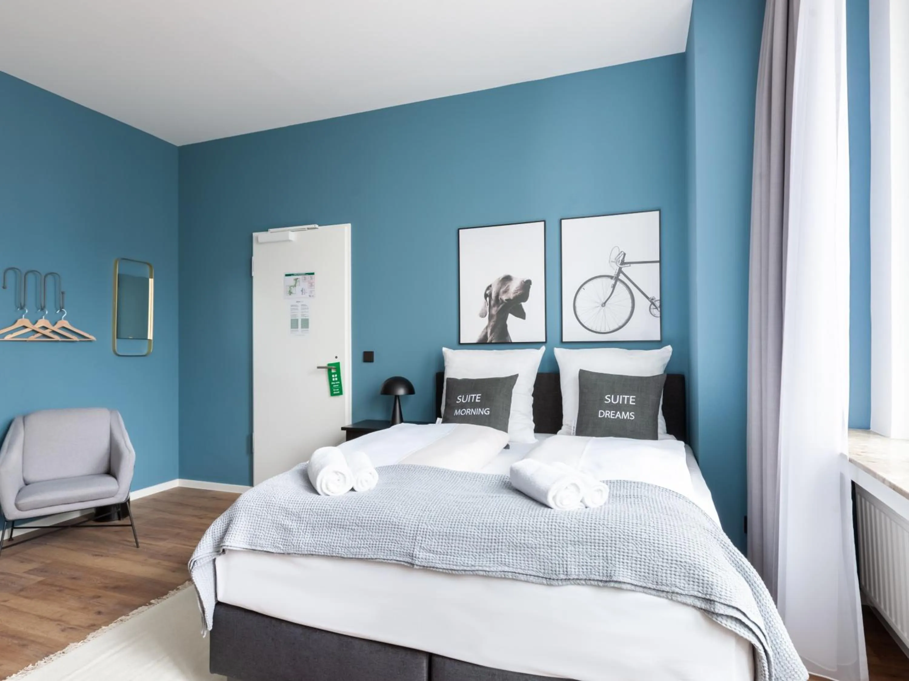 Bed in Limehome Bremen Hutfilterstraße