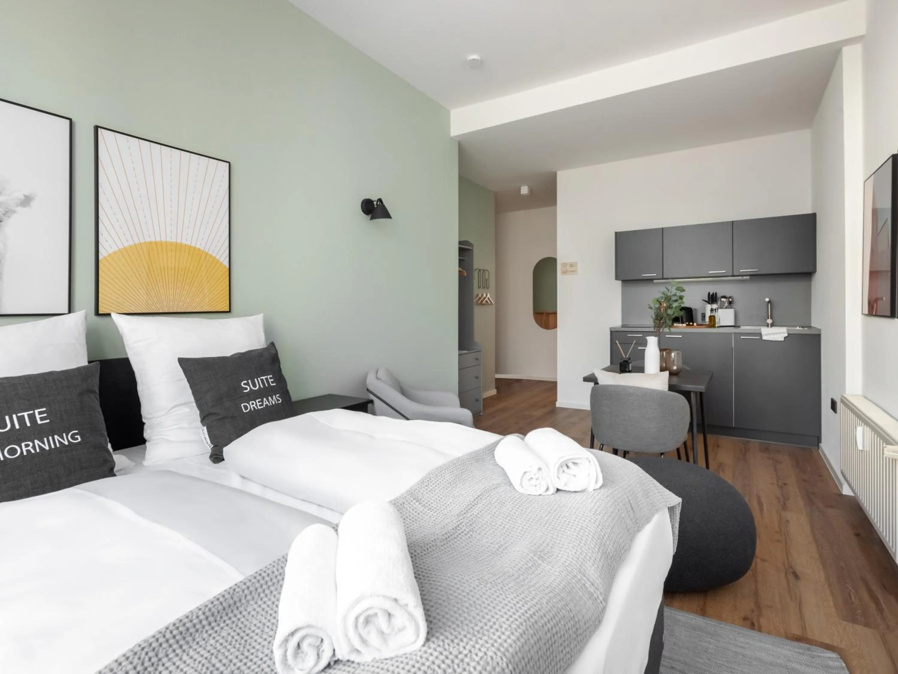 Bed in Limehome Bremen Hutfilterstraße