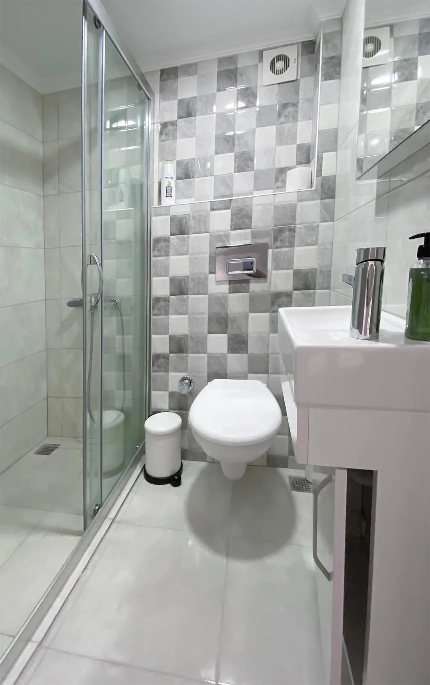 Bathroom in Azize Palas Apart Otel