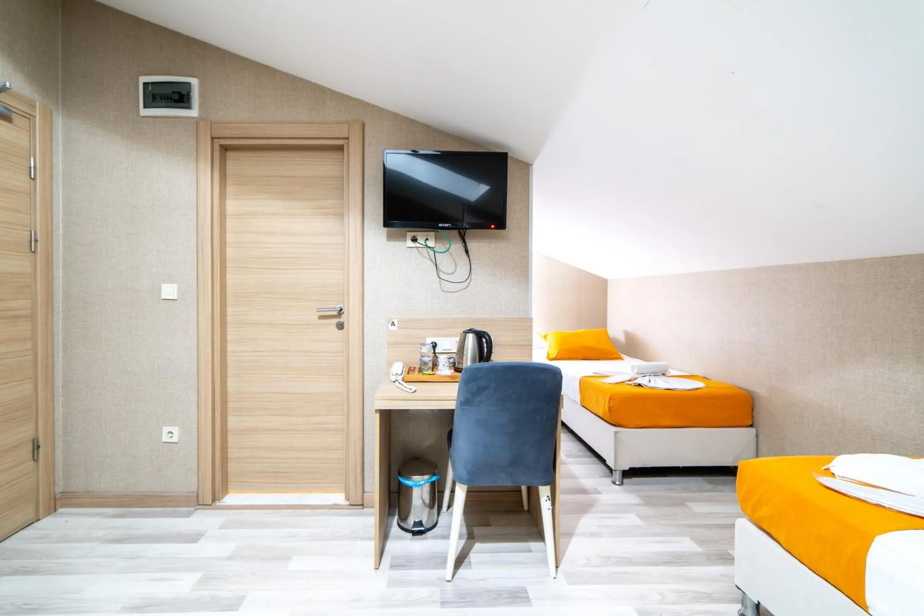 Twin Room in Mardy Suit Hotel Twin Room in Mardy Suit Hotel