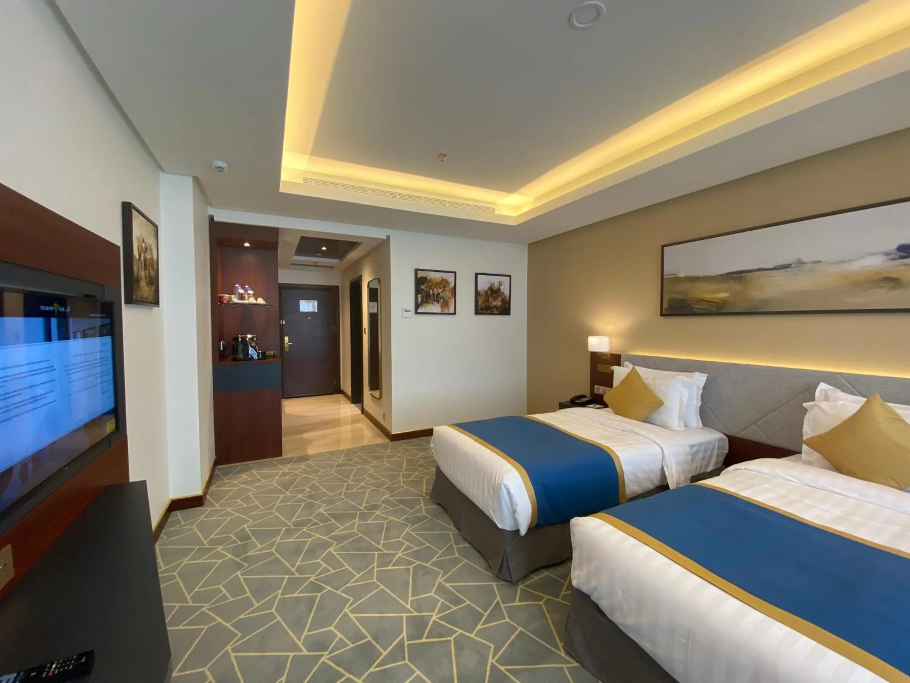 Photo of the whole room, Bed in Velar Inn Hotel