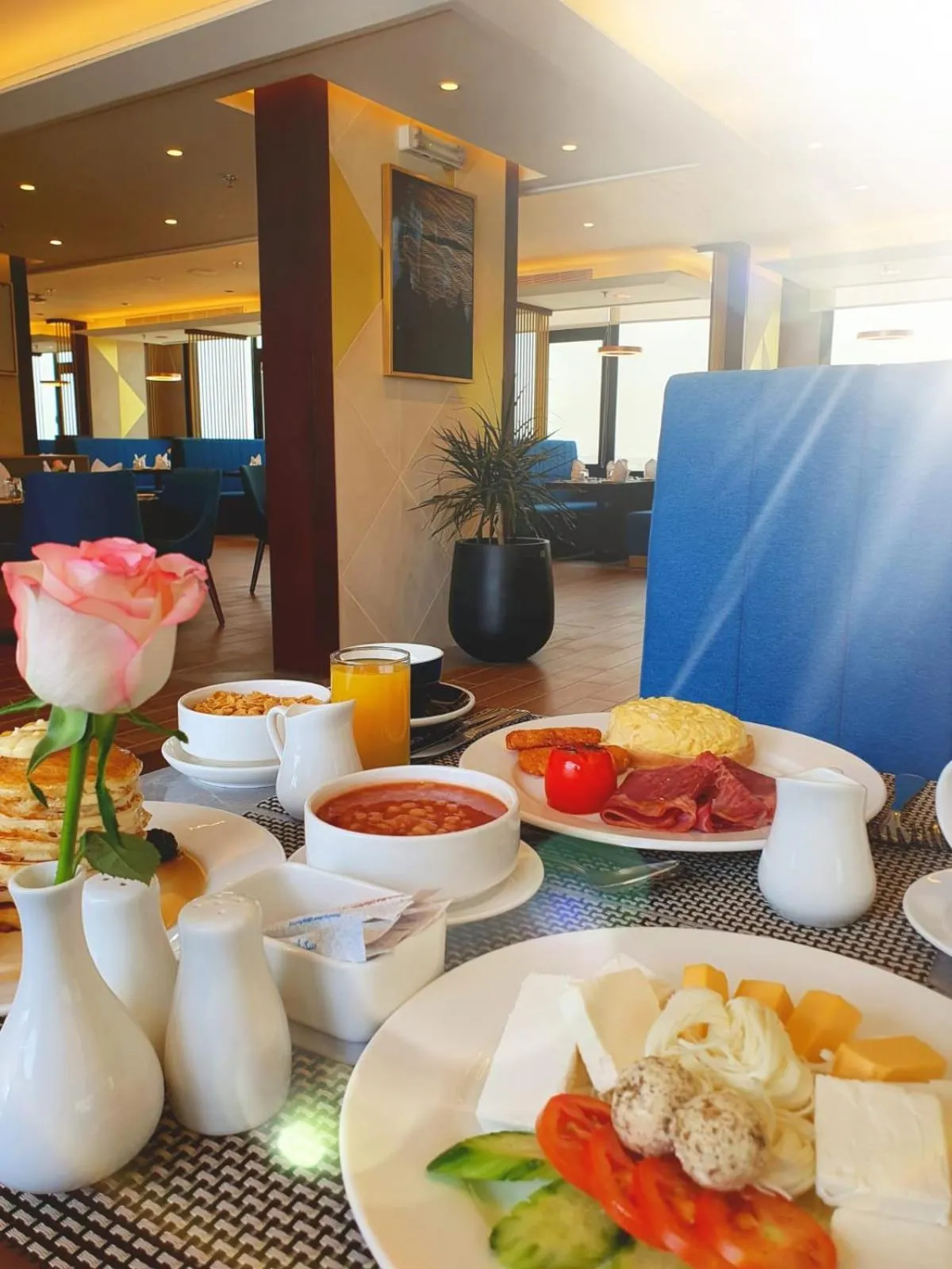 Food in Velar Inn Hotel