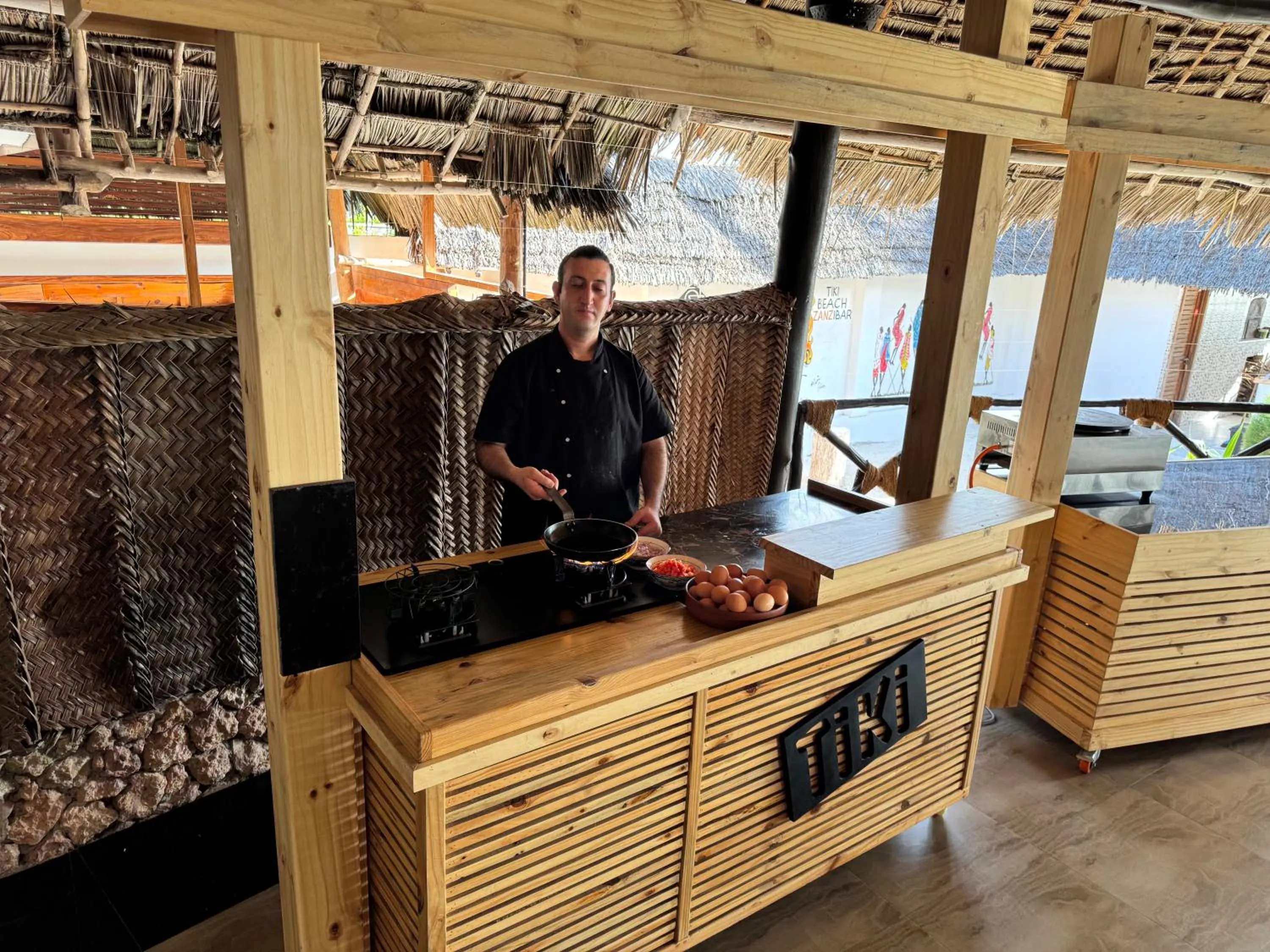 Breakfast in TIKI Beach Club & Resort