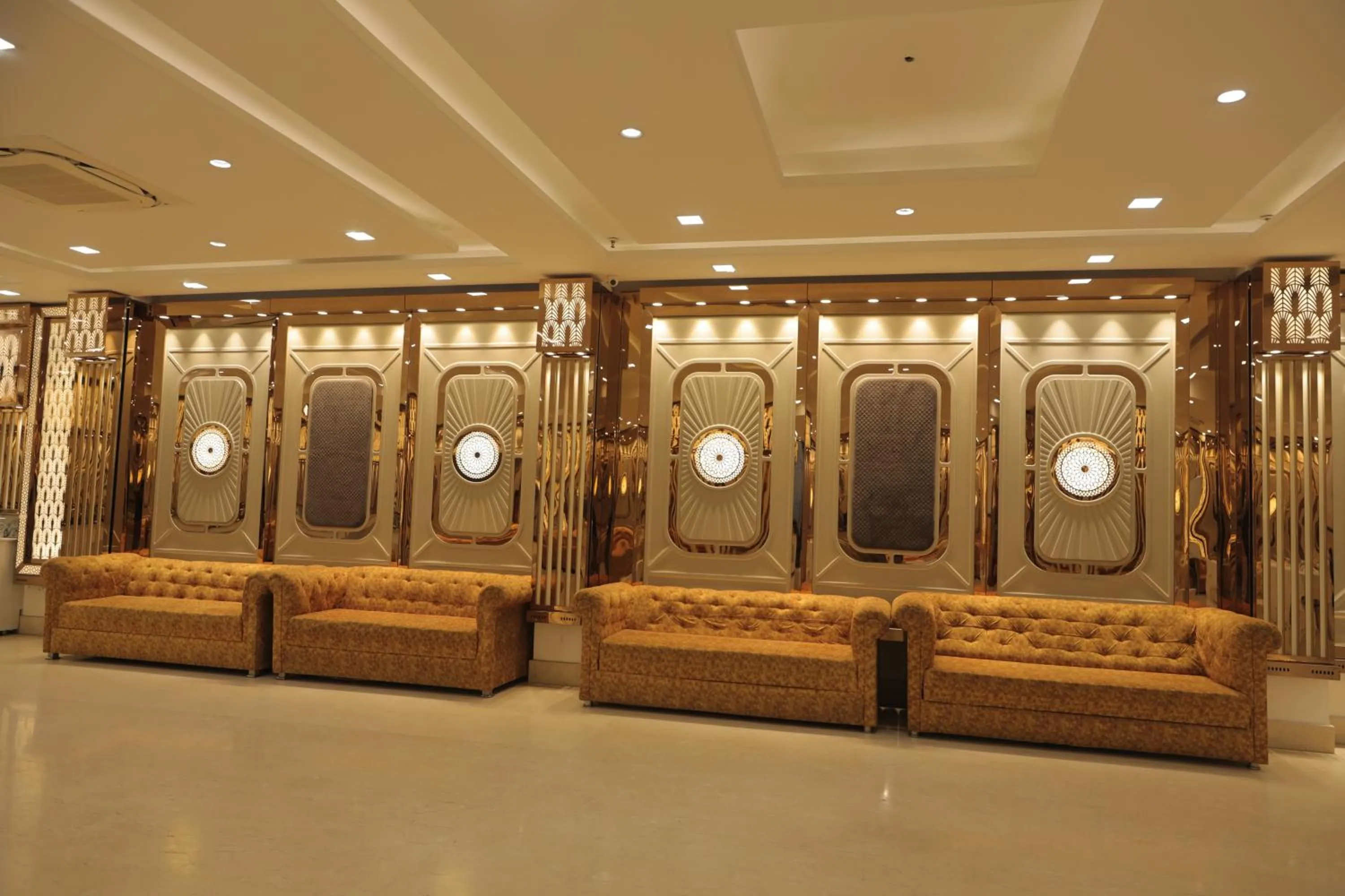 Banquet/Function facilities in GOLDEN TREE