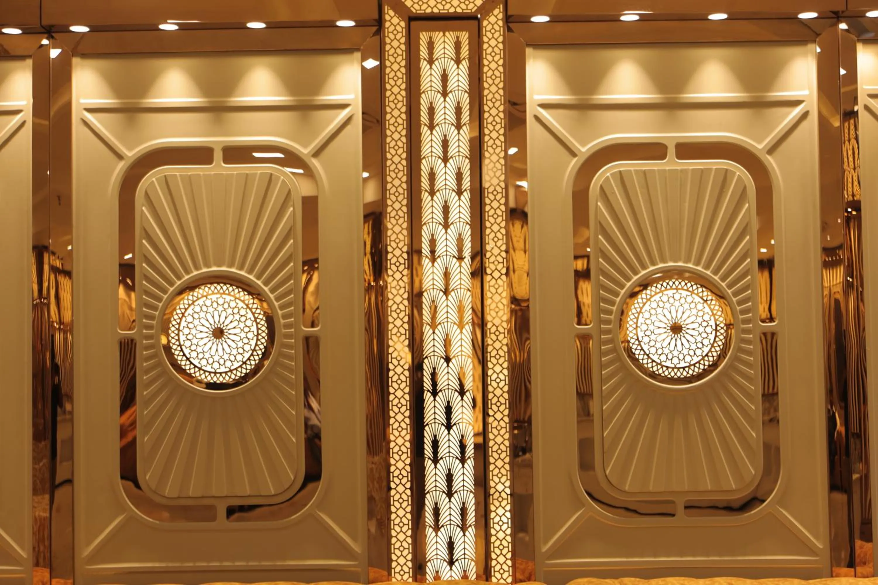 Banquet/Function facilities in GOLDEN TREE