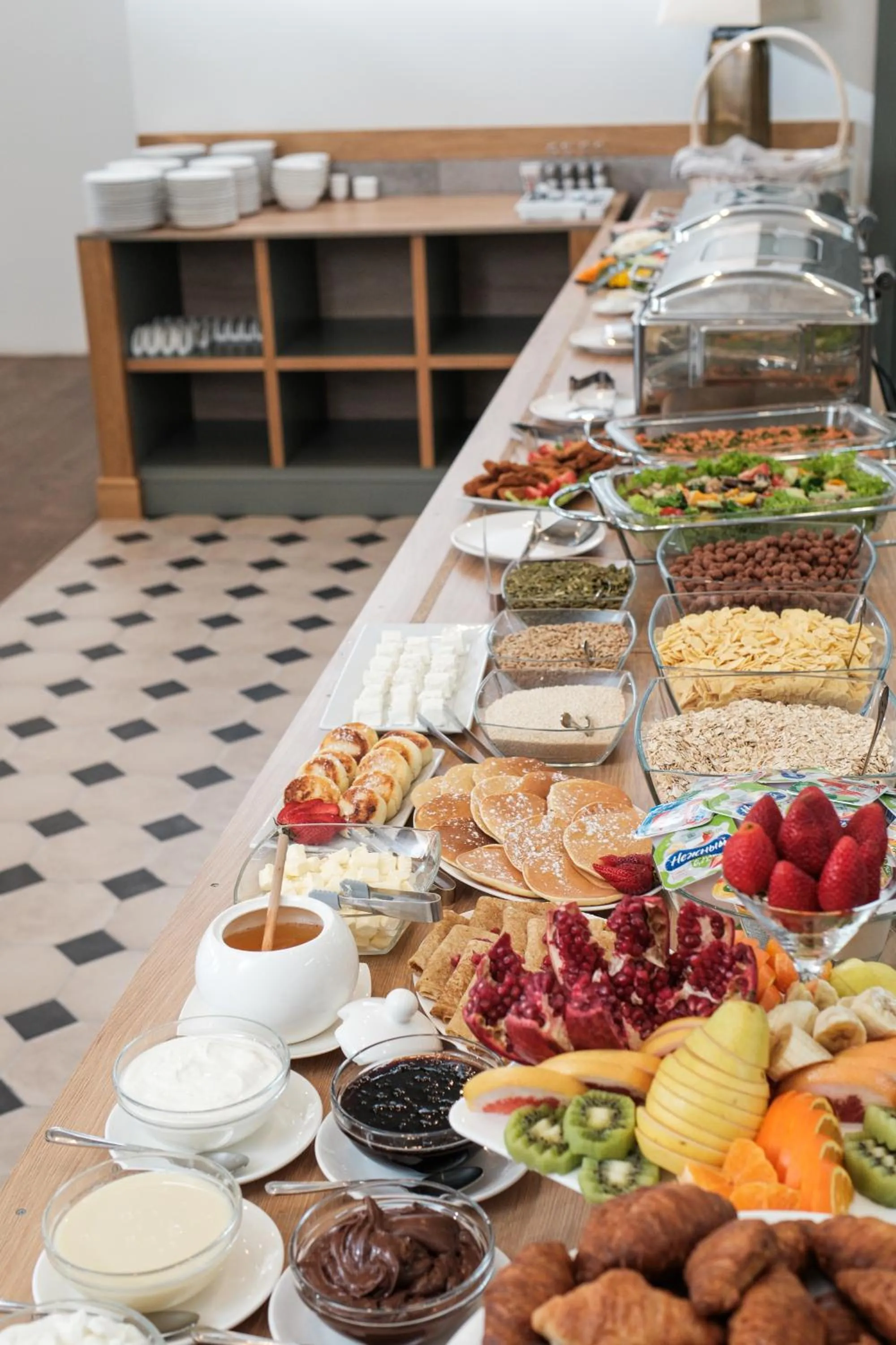 Buffet breakfast in GRAND HOTEL GYUMRI by APRICOT Hotels