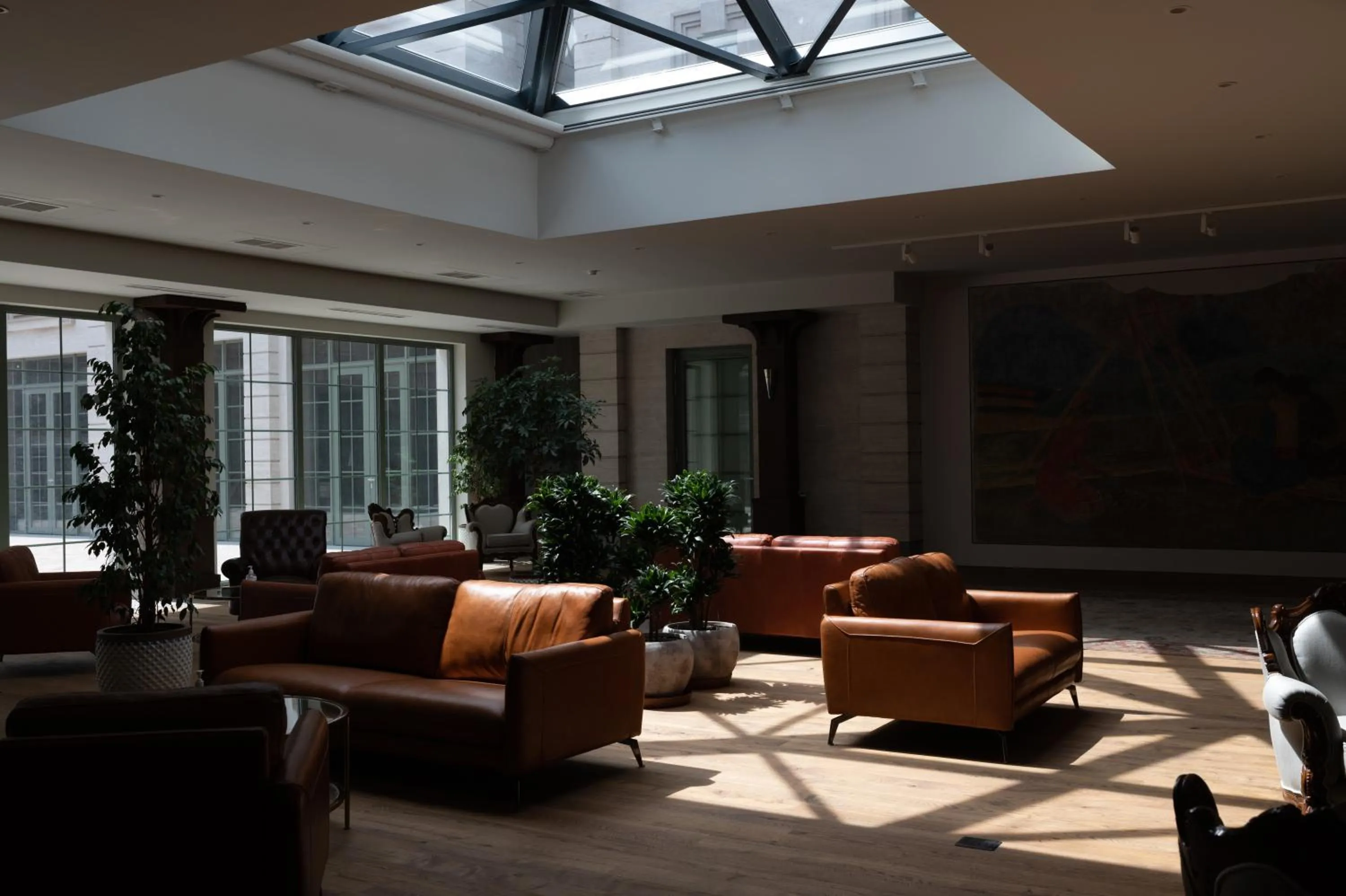 Communal lounge/ TV room in GRAND HOTEL GYUMRI by APRICOT Hotels