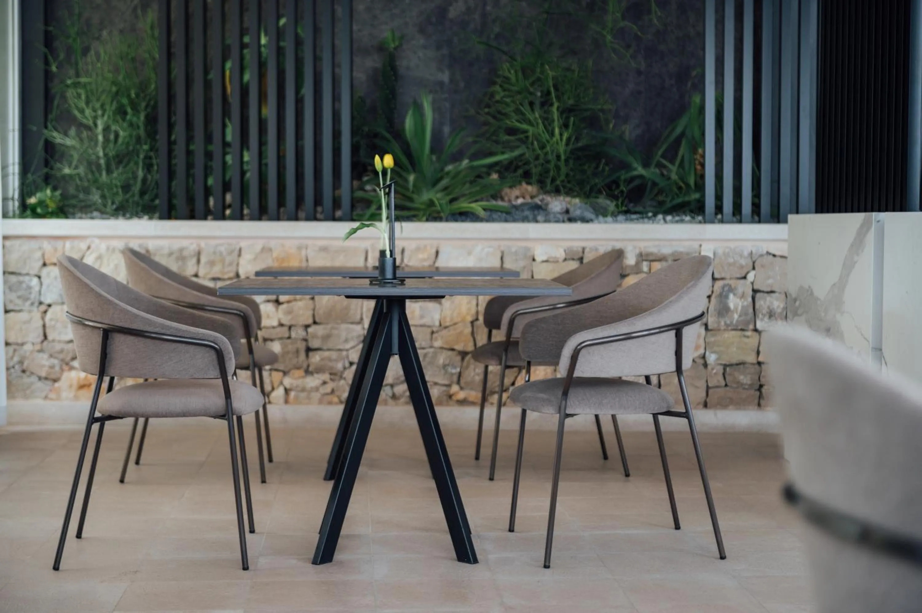 Restaurant/places to eat in Vytae Spa & Resort