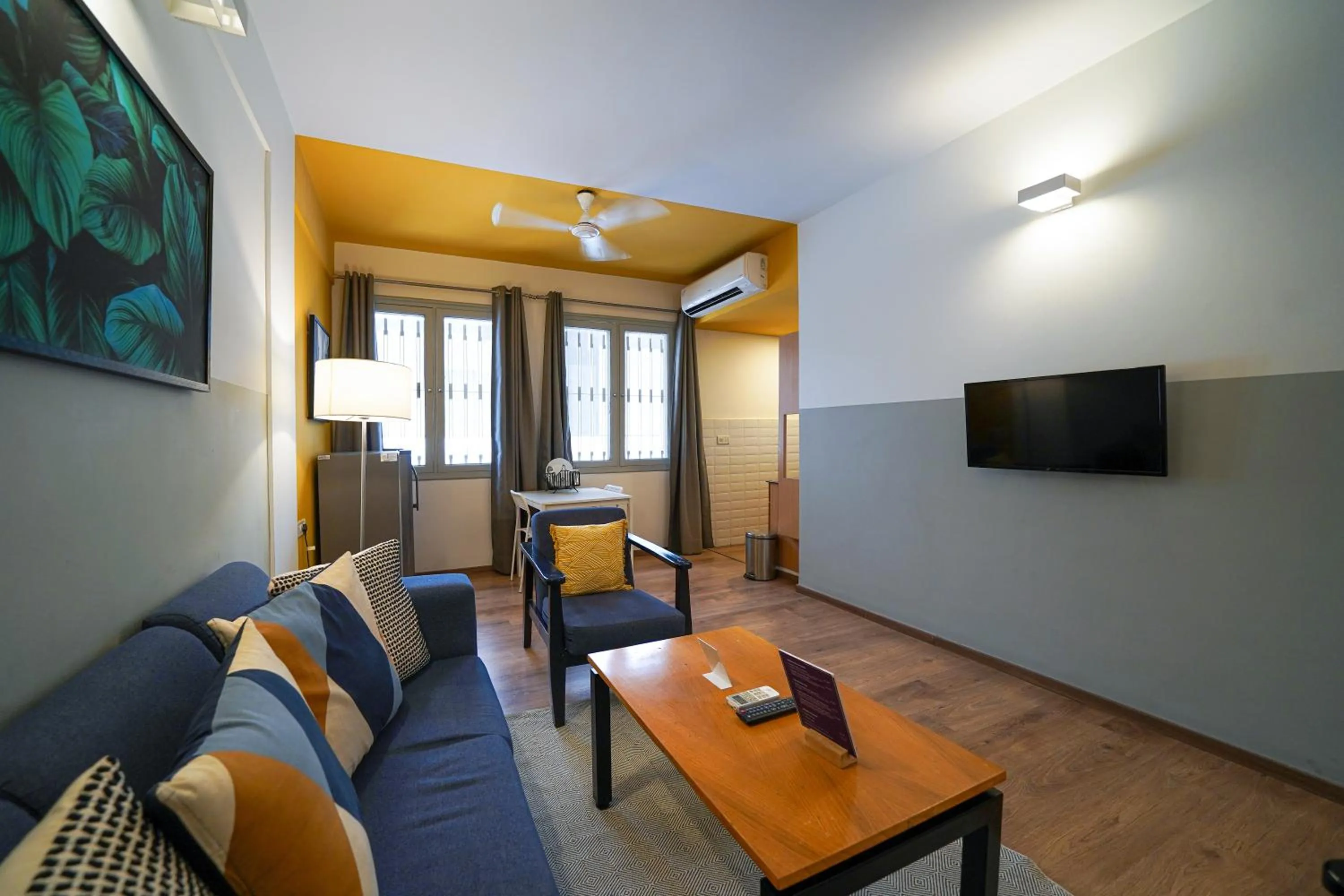 TV and multimedia in Olive Hotel Magrath by Embassy Group