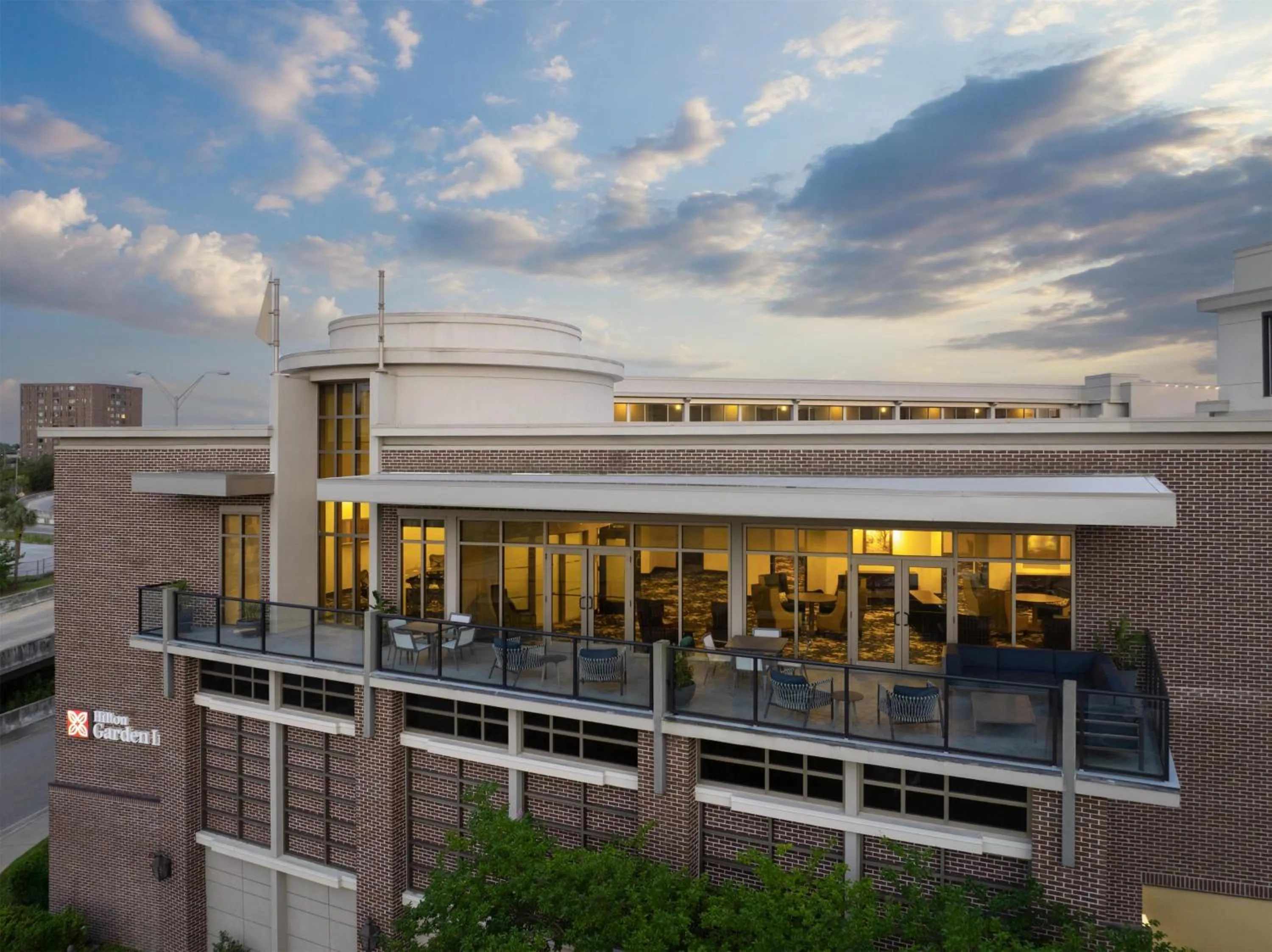 Property building in Hilton Garden Inn Charleston Waterfront/Downtown