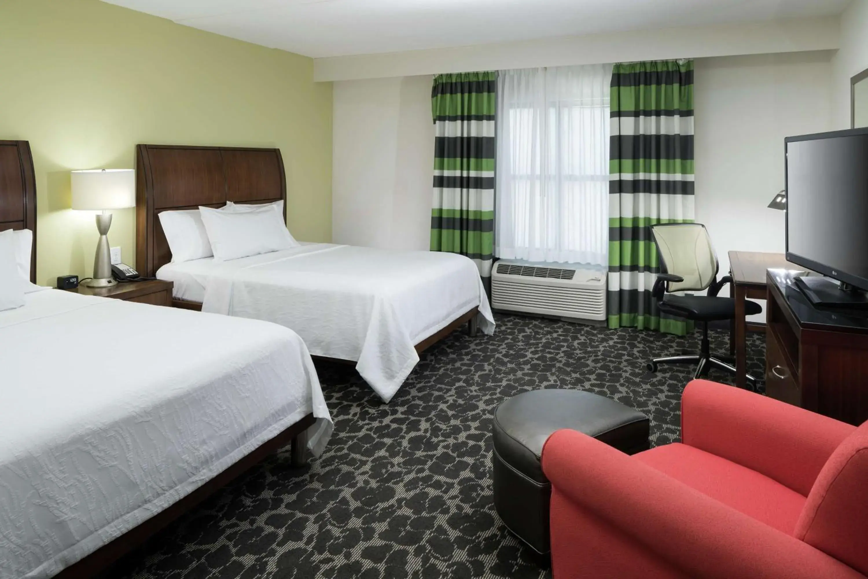 Queen Room with Two Queen Beds - Mobility and Hearing Access in Hilton Garden Inn Charleston Waterfront/Downtown Queen Room with Two Queen Beds - Mobility and Hearing Access in Hilton Garden Inn Charleston Waterfront/Downtown