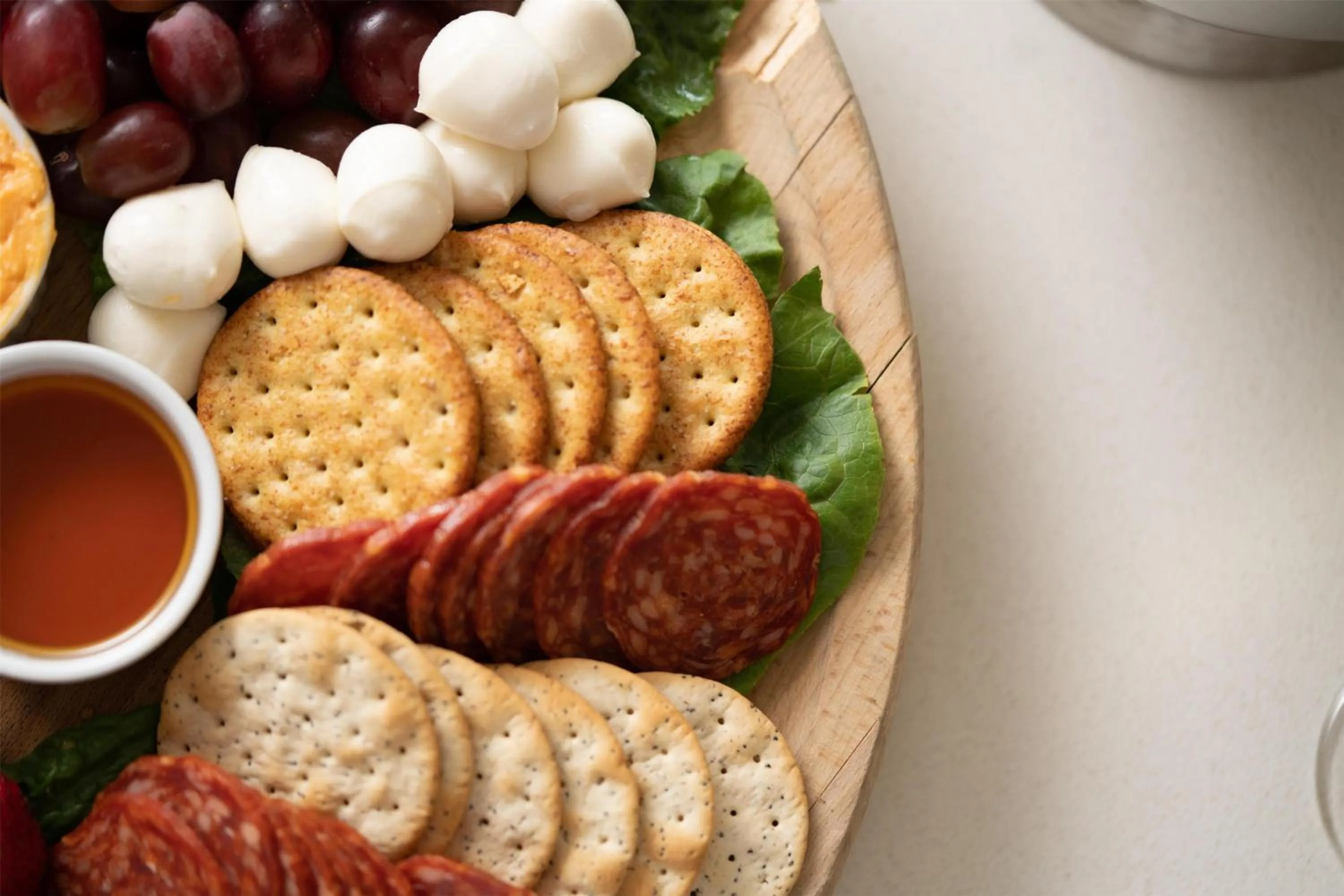 Dining area in Hilton Garden Inn Charleston Waterfront/Downtown