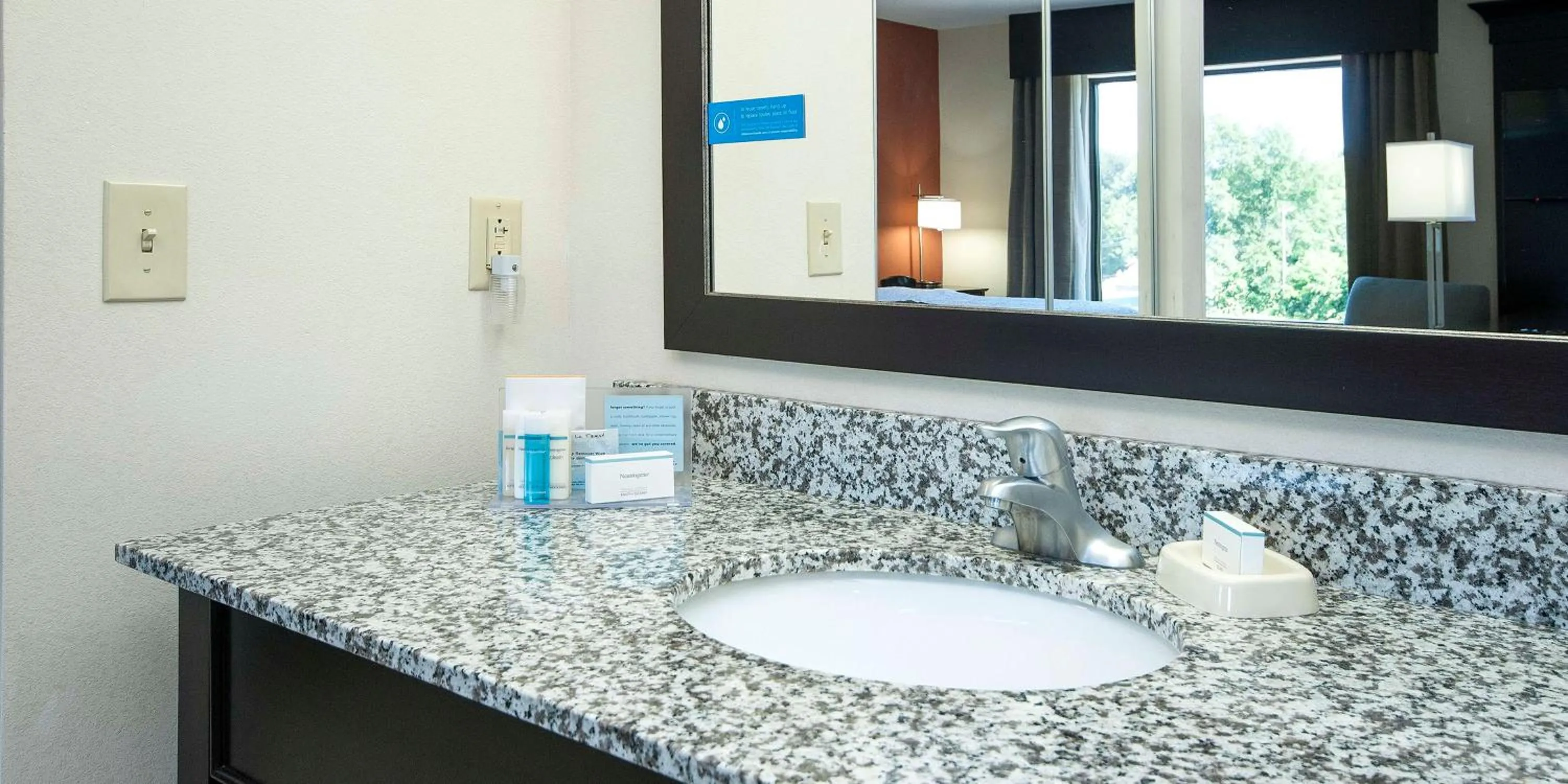 Bathroom in Hampton Inn & Suites Seneca-Clemson Area