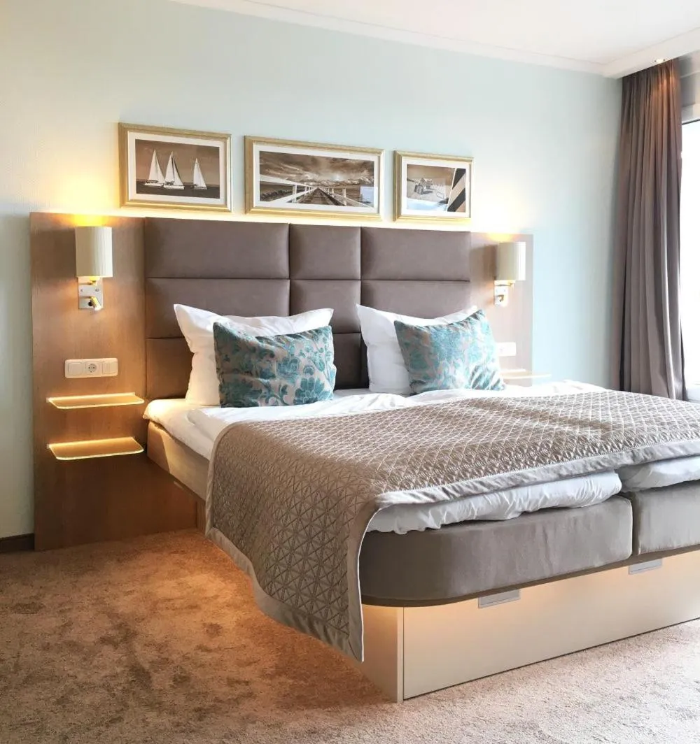 Sea view, Bed in Hotel Strandidyll