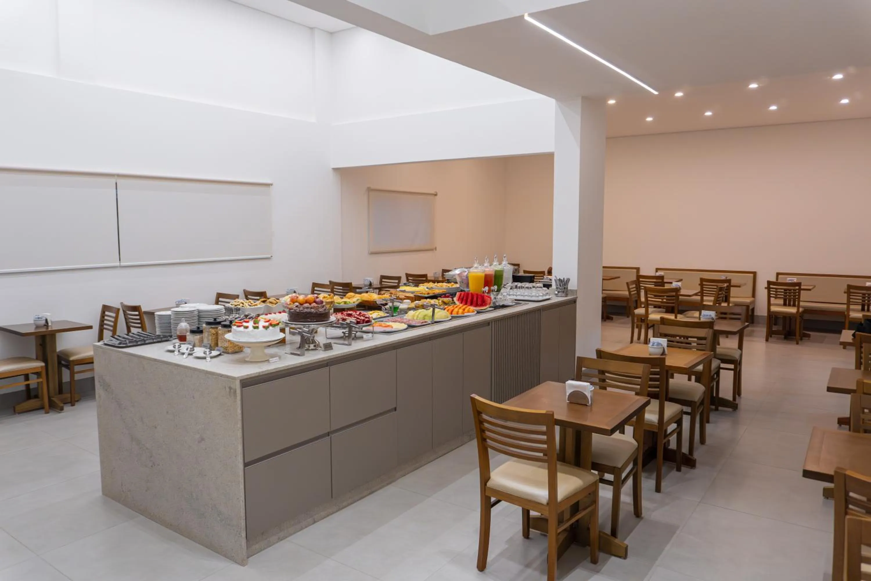 Food and drinks in Hotel Mandino