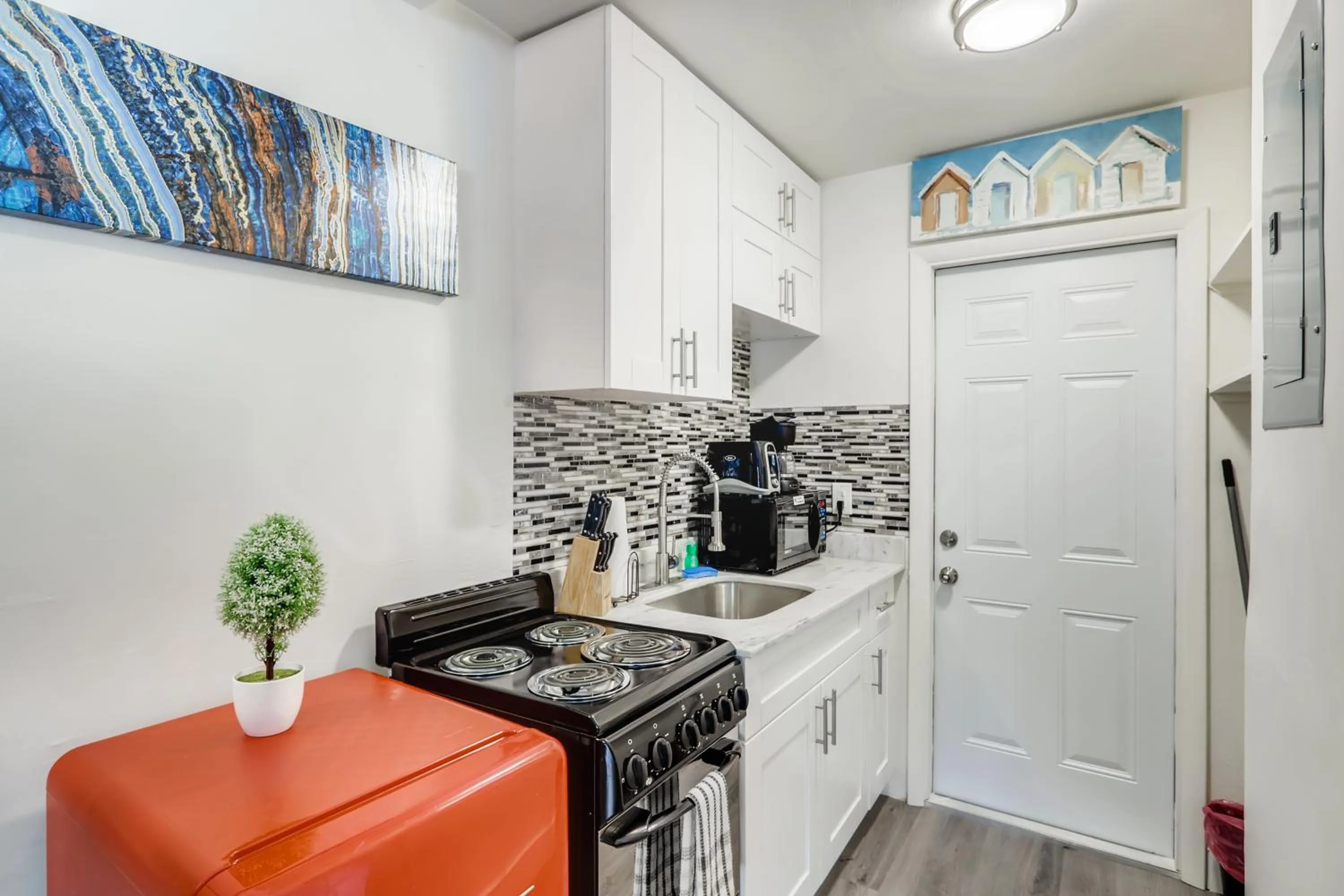 Coral Sands Boutique Lux Studio