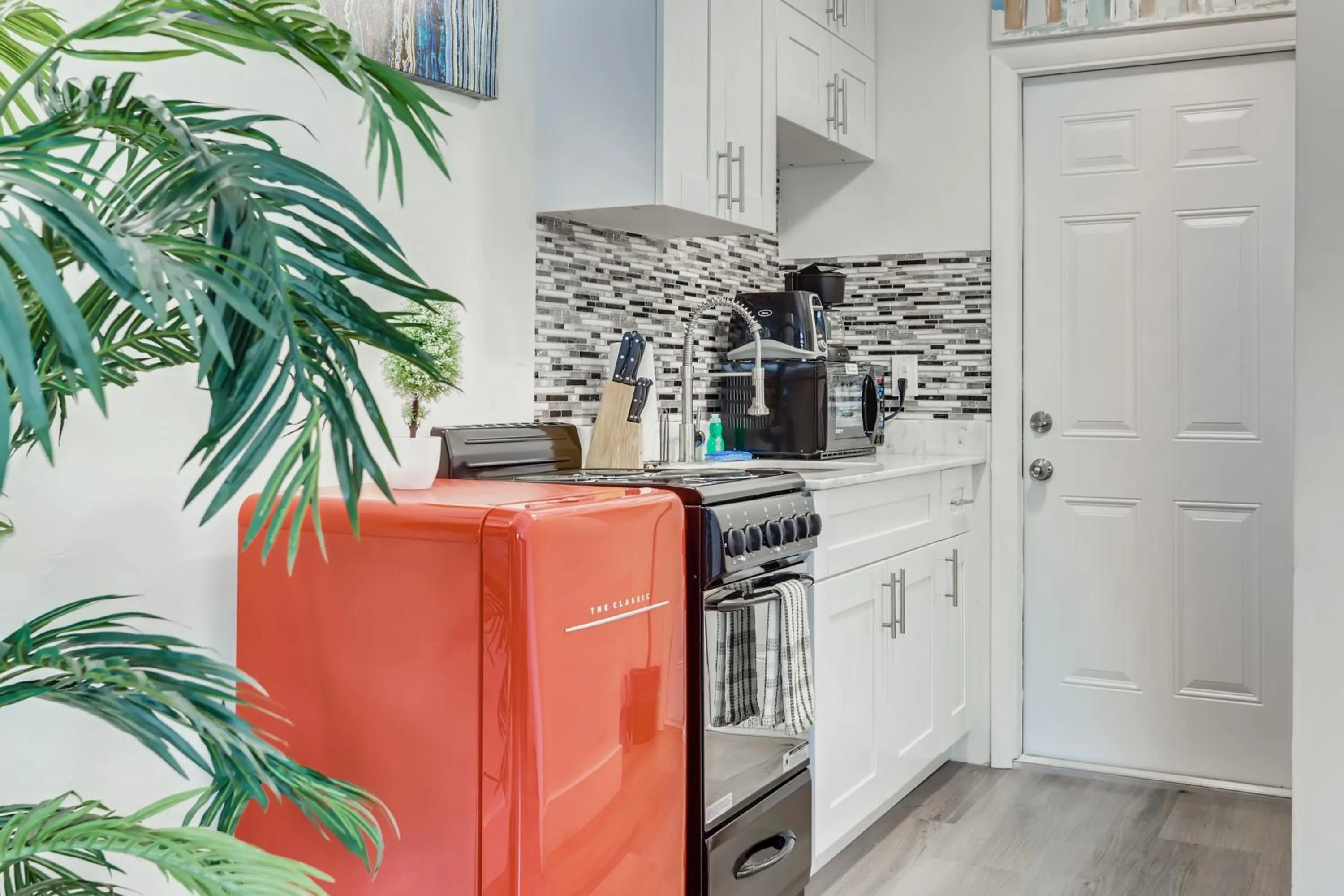 Coral Sands Boutique Lux Studio