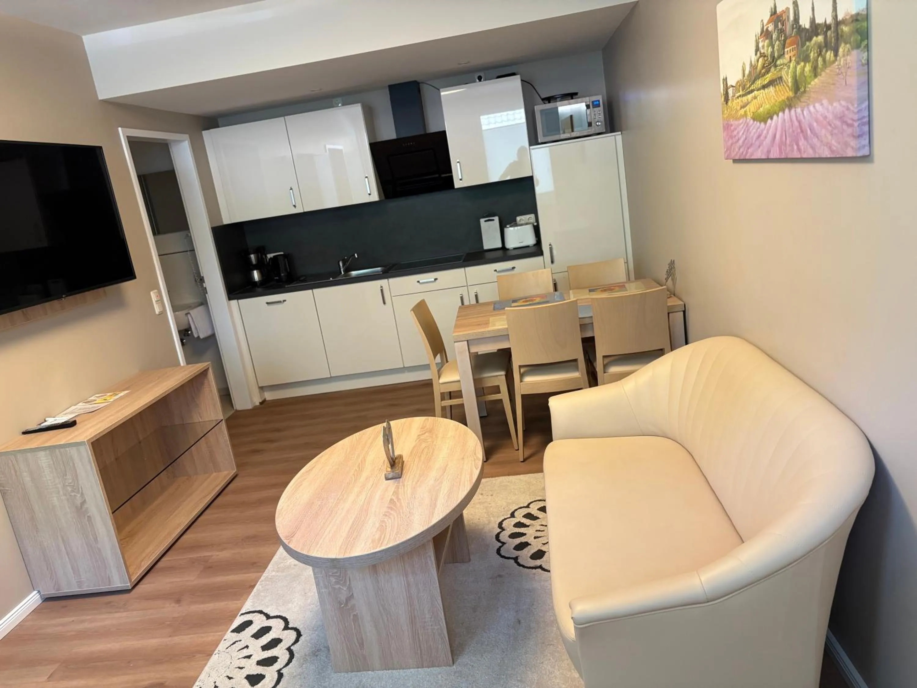 Kitchen or kitchenette in Ringhotel Fährhaus