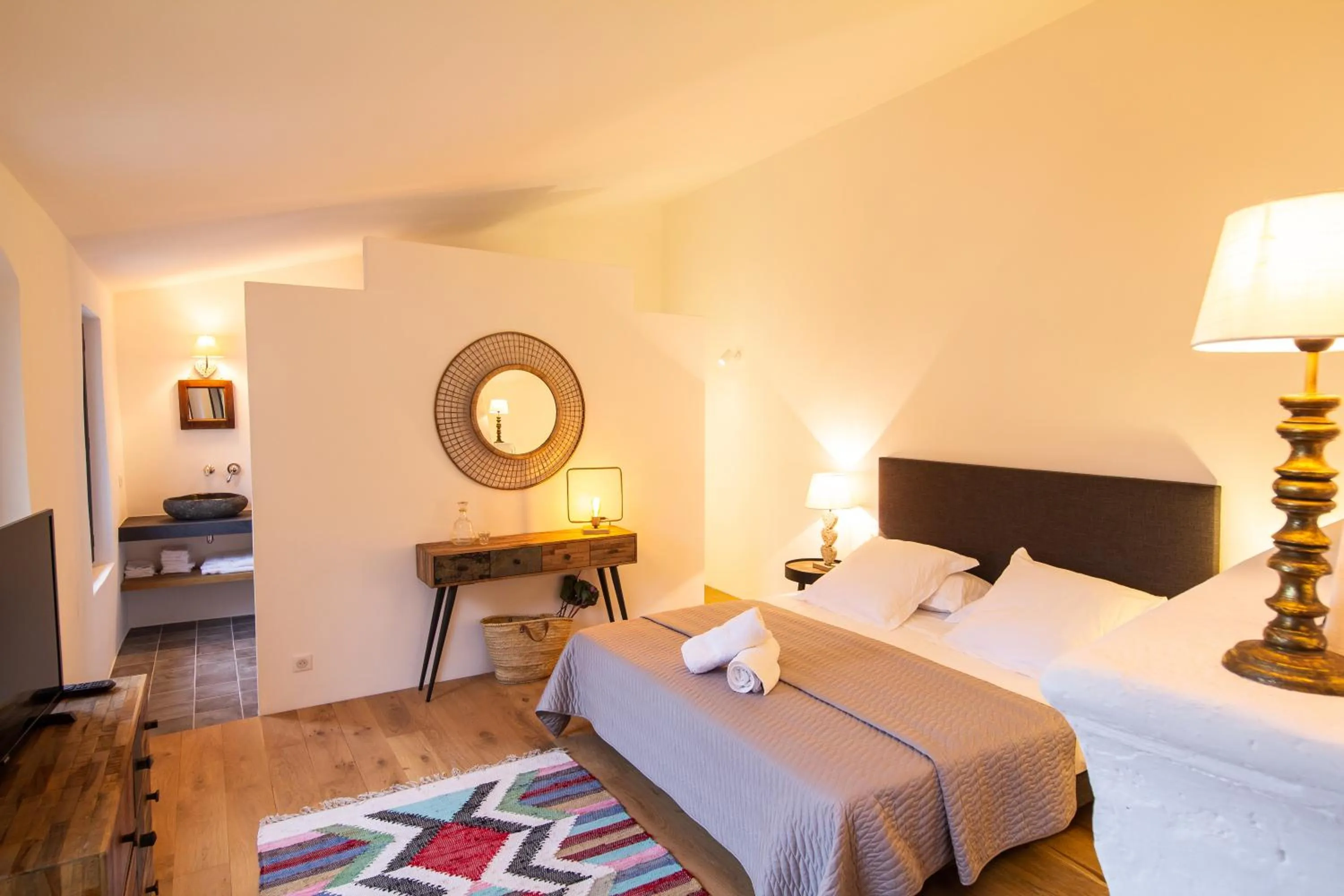 Bed in La Maison D'Aimé