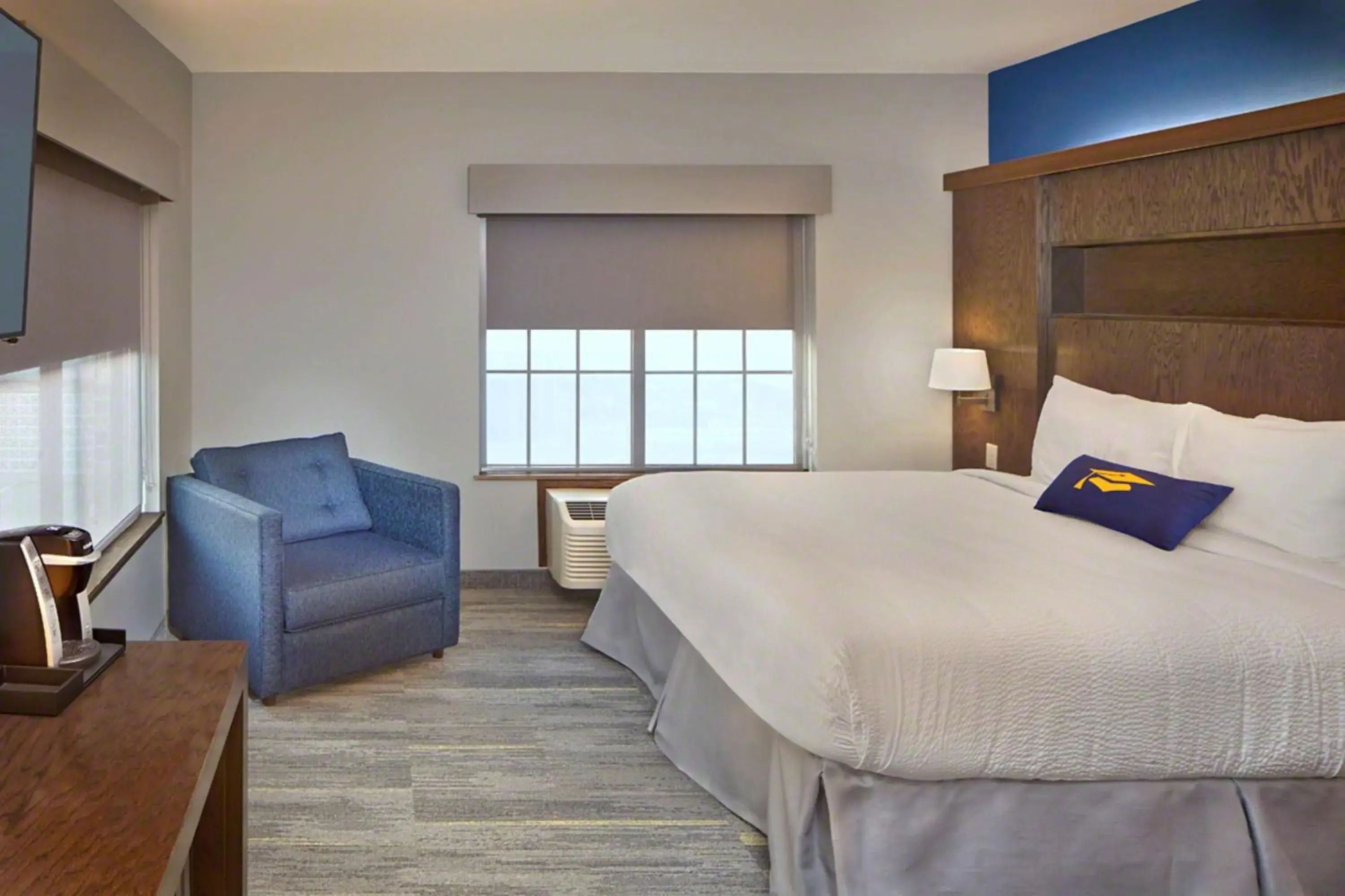 Corner Junior King Suite in Scholar Morgantown, Tapestry Collection by Hilton Corner Junior King Suite in Scholar Morgantown, Tapestry Collection by Hilton