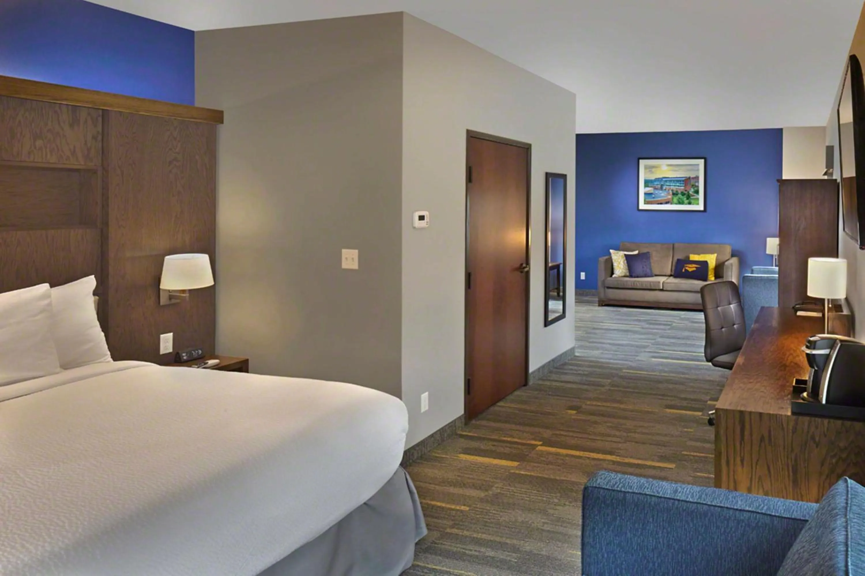 Living room, Bed in Scholar Morgantown, Tapestry Collection by Hilton