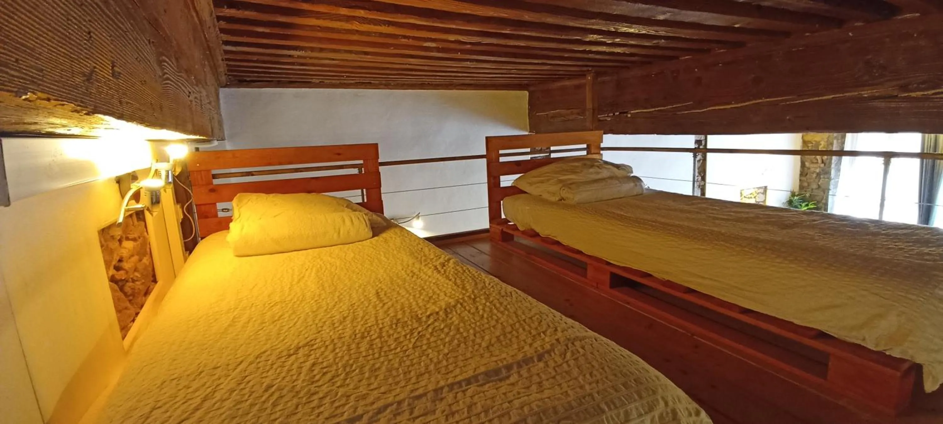 Bed in La Loge Du Vieux Lyon