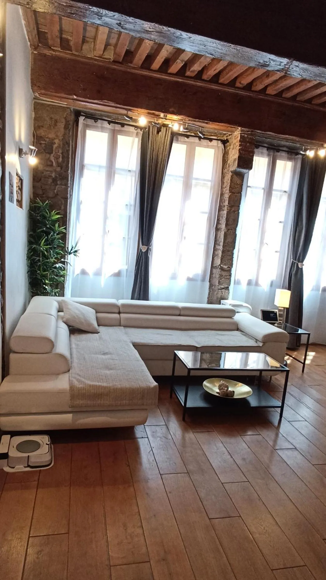 Living room, Bed in La Loge Du Vieux Lyon