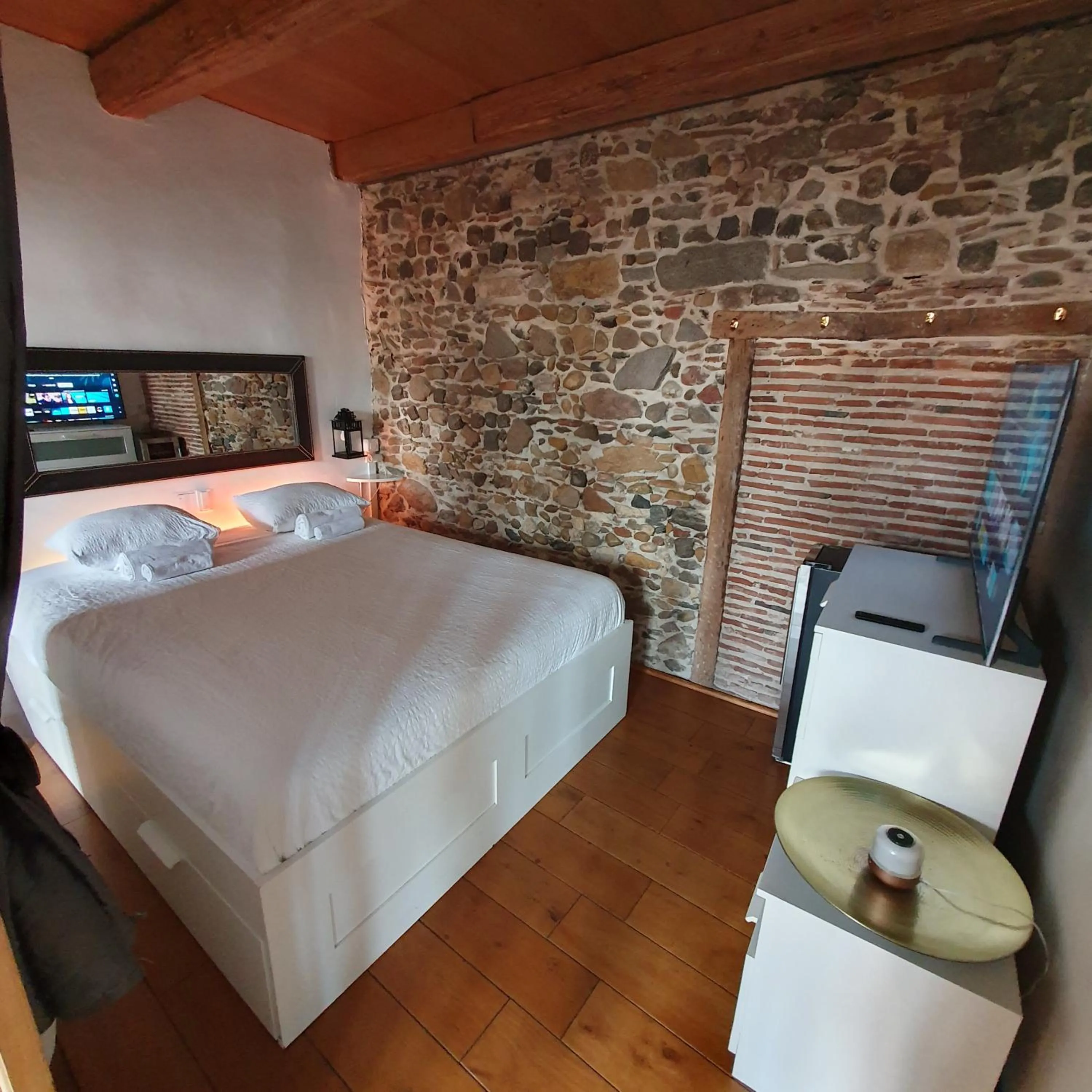 Bed in La Loge Du Vieux Lyon