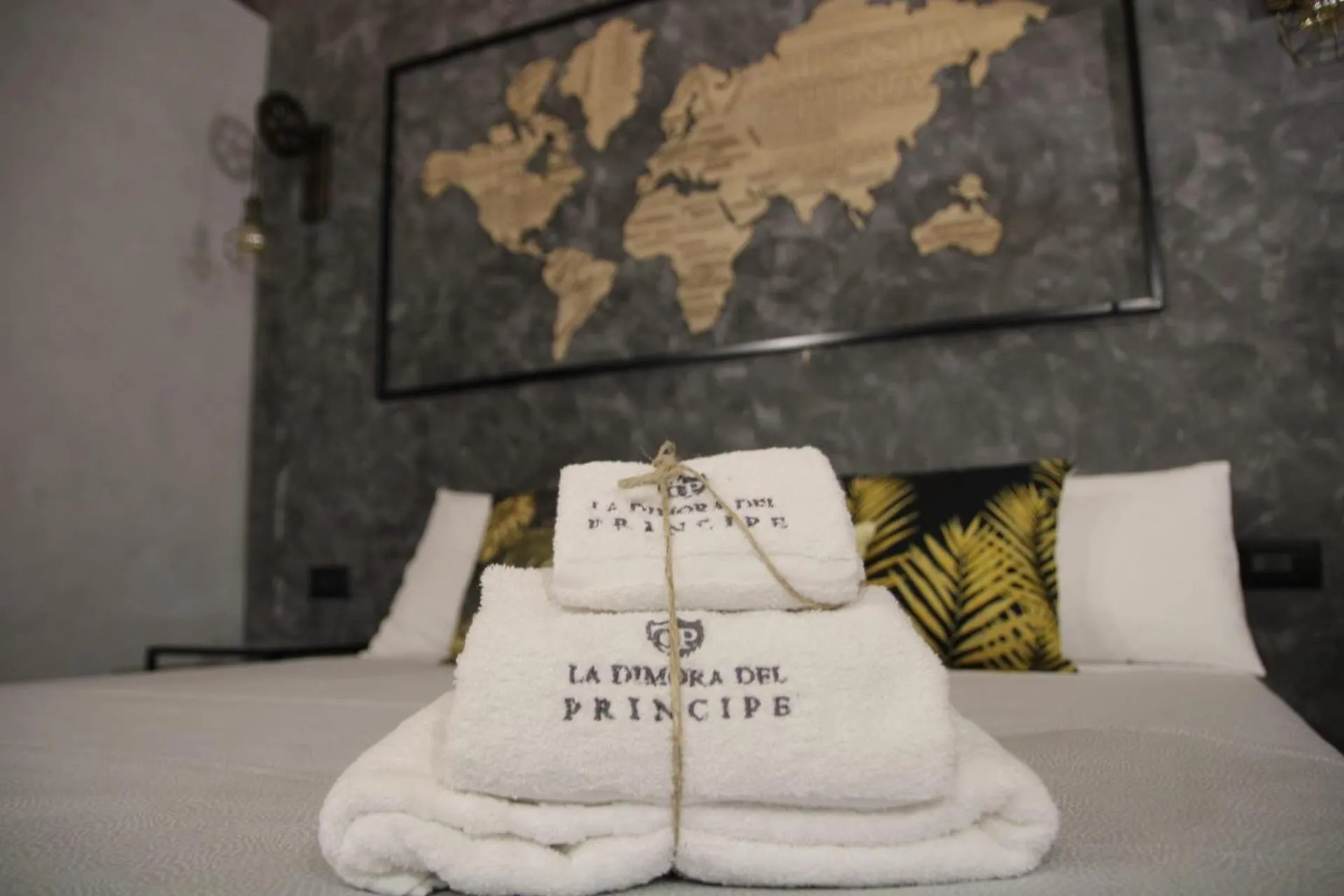 Property logo or sign, Bed in La Dimora del Principe-Piano terra