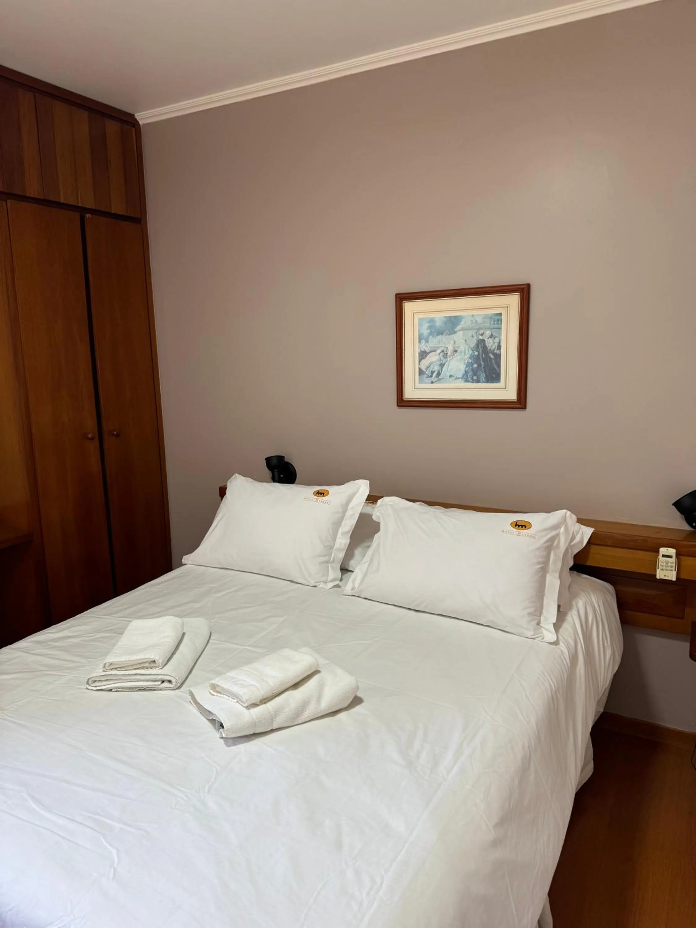 Bed in Hotel Marques