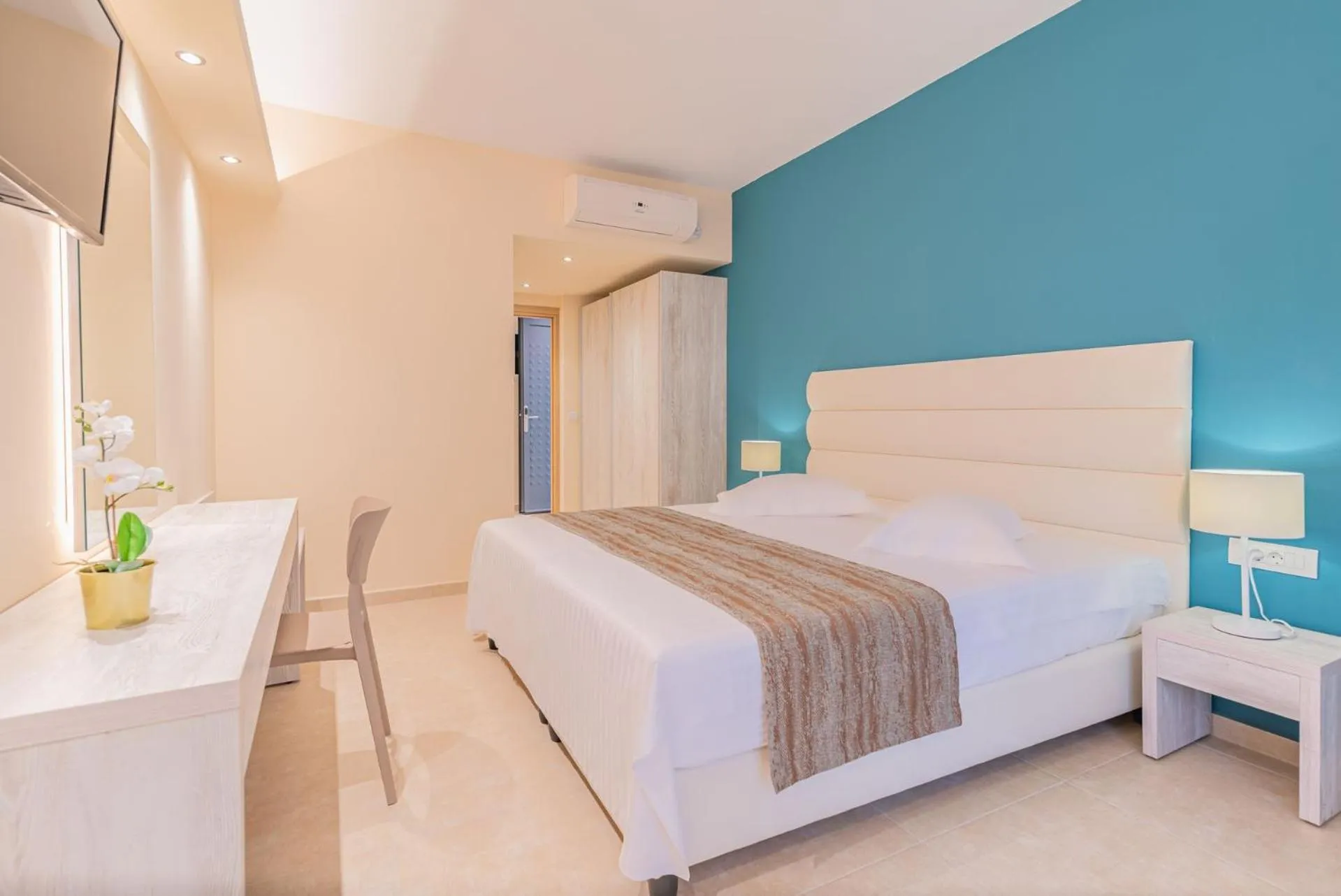 Bed in CHRISTA APARTMENTS