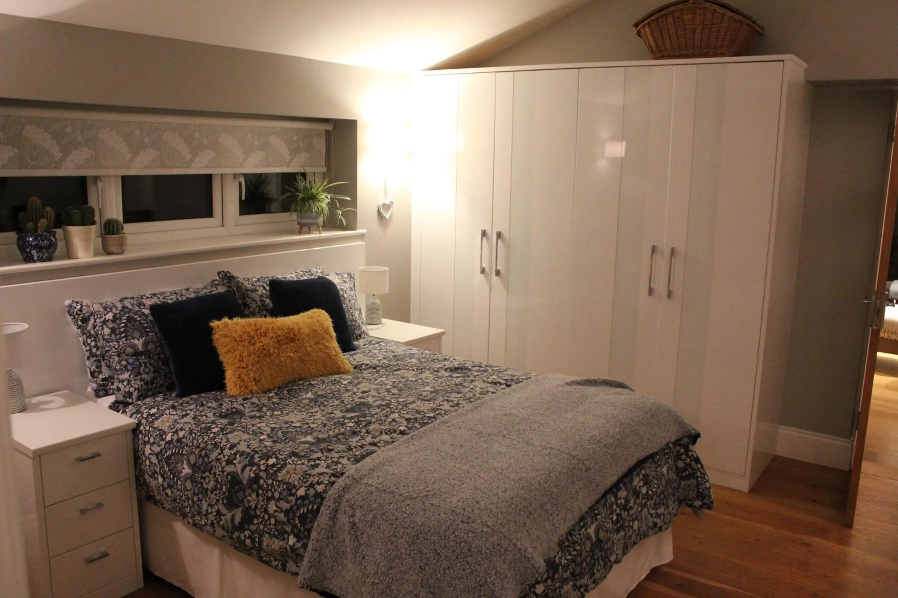 Bedroom, Bed in The Hill B&B