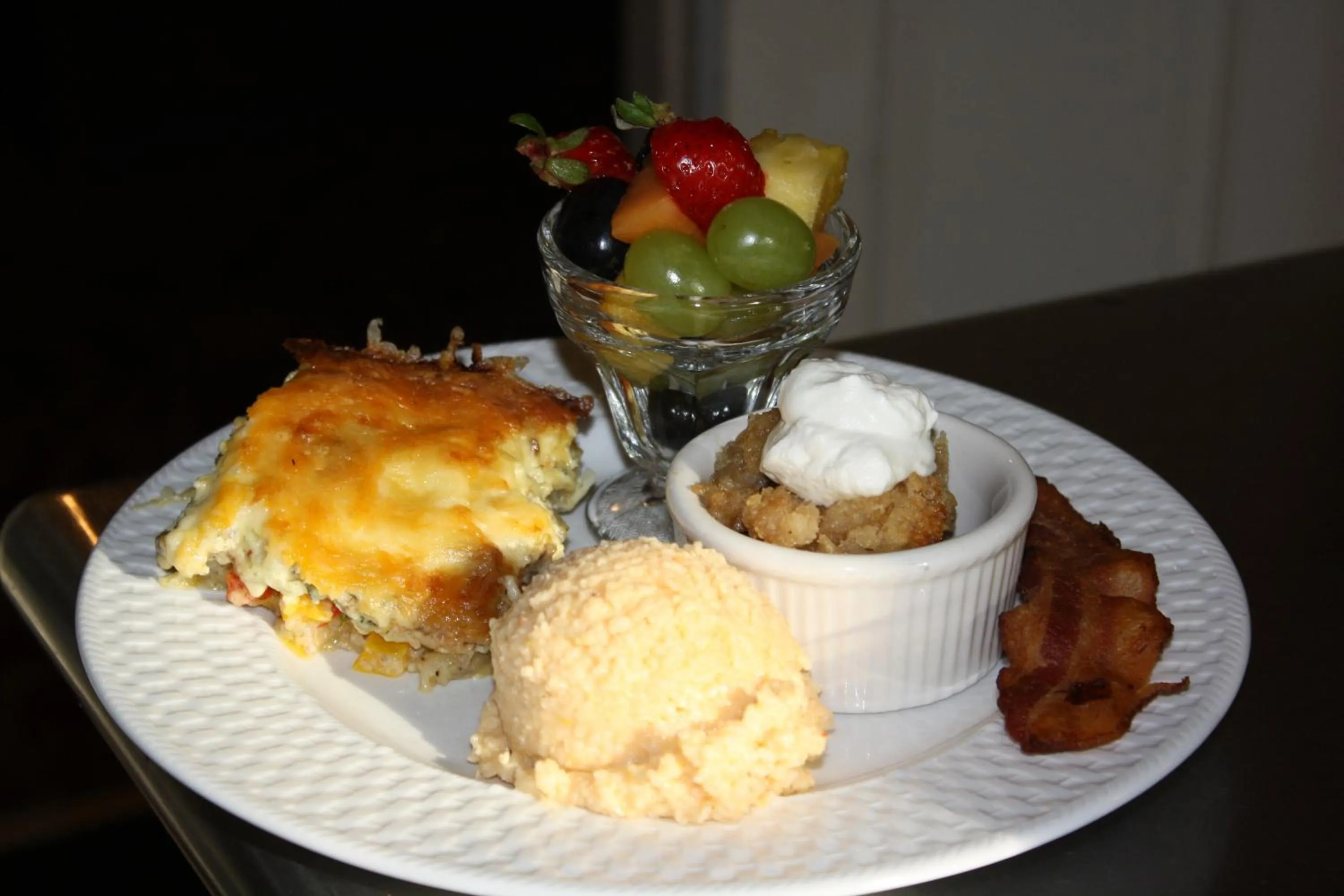 Breakfast in Anchuca Historic Mansion & Inn