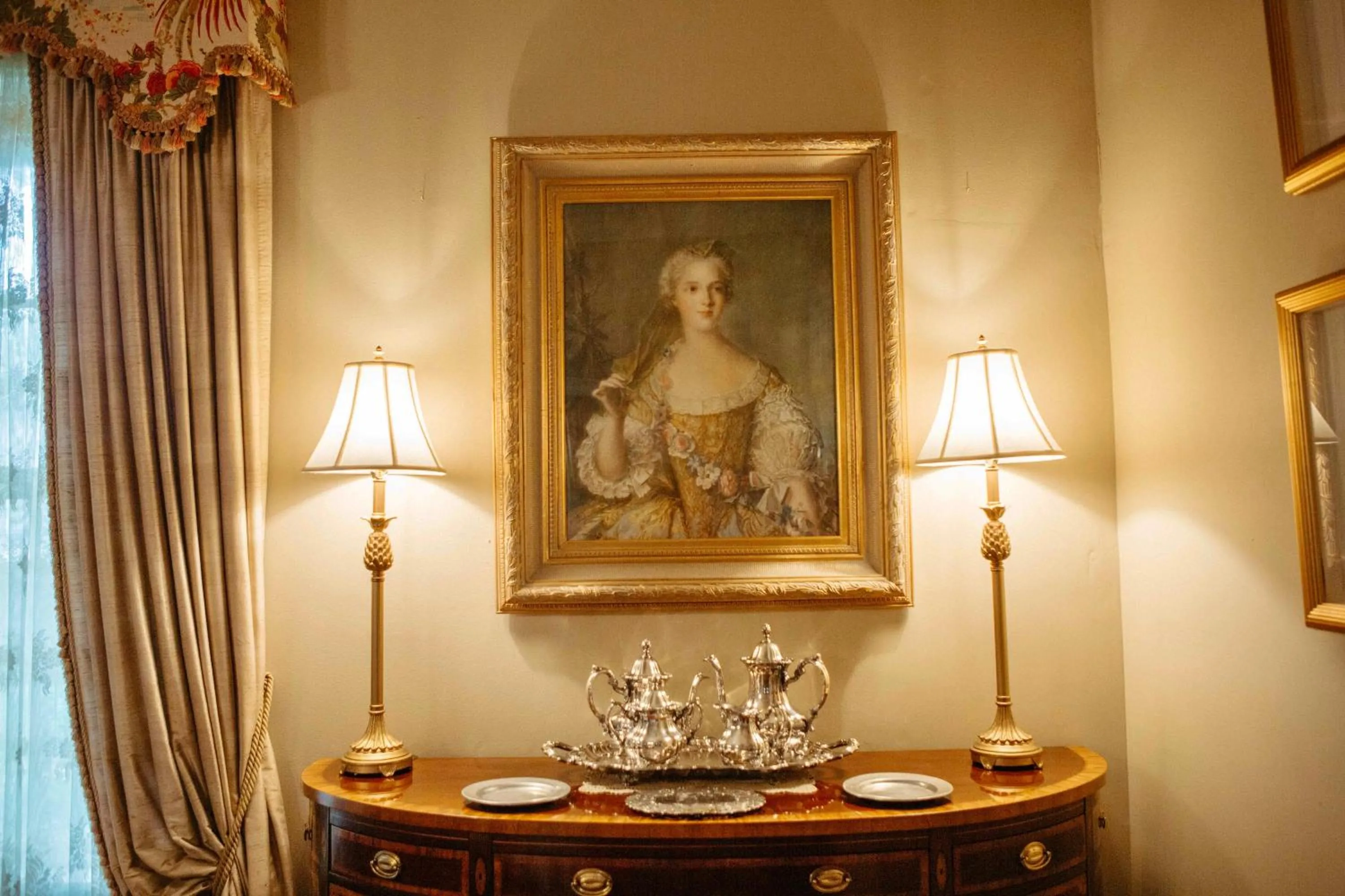 Restaurant/places to eat in Anchuca Historic Mansion & Inn