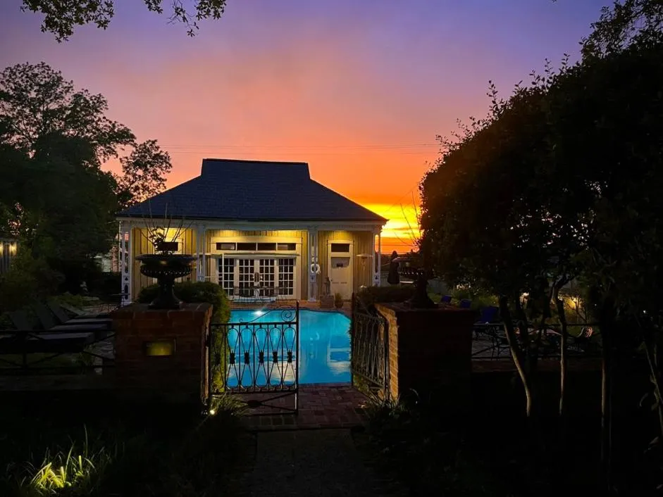 Property building in Anchuca Historic Mansion & Inn