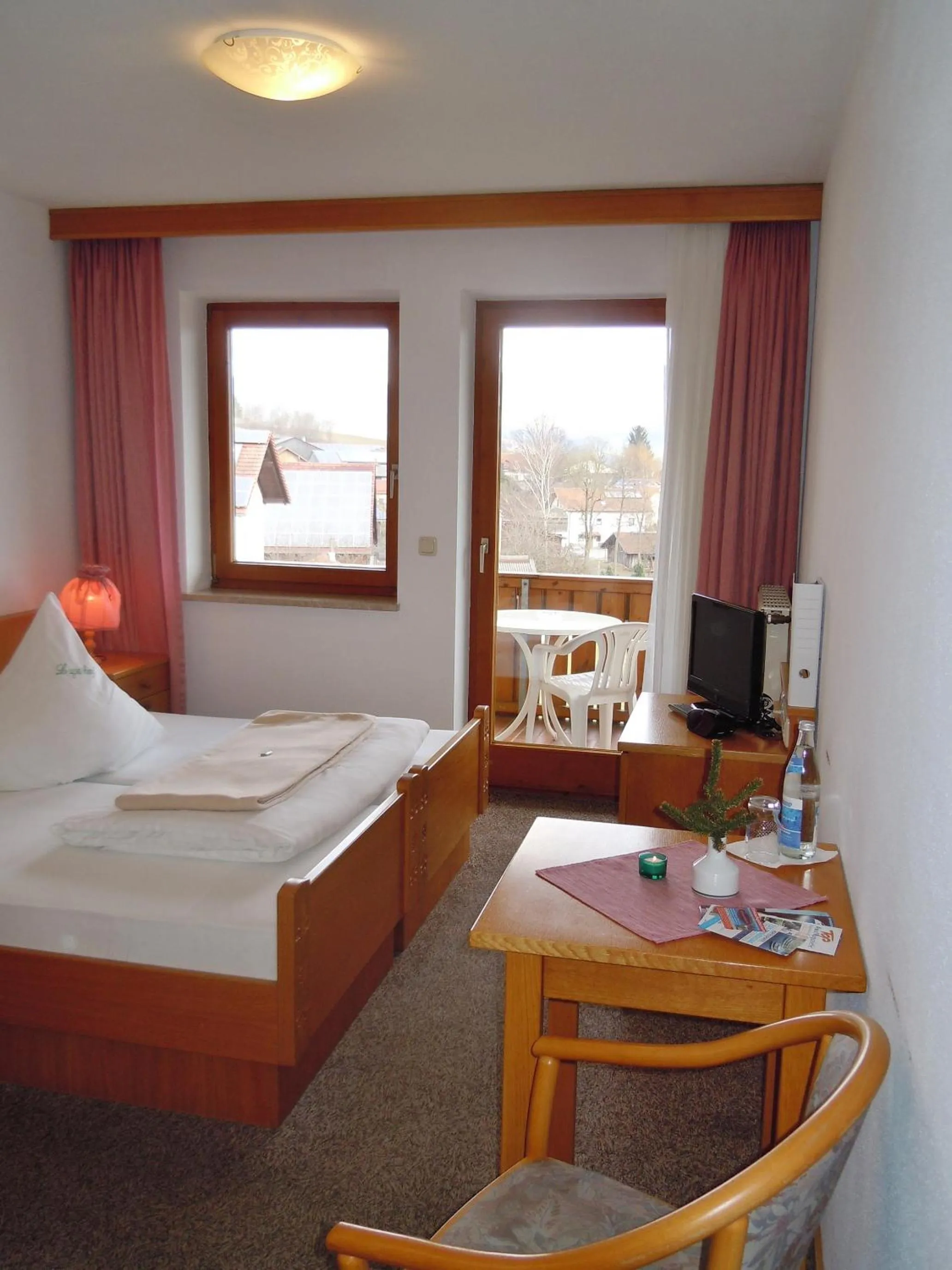 Photo of the whole room, Bed in Hotel Lugerhof