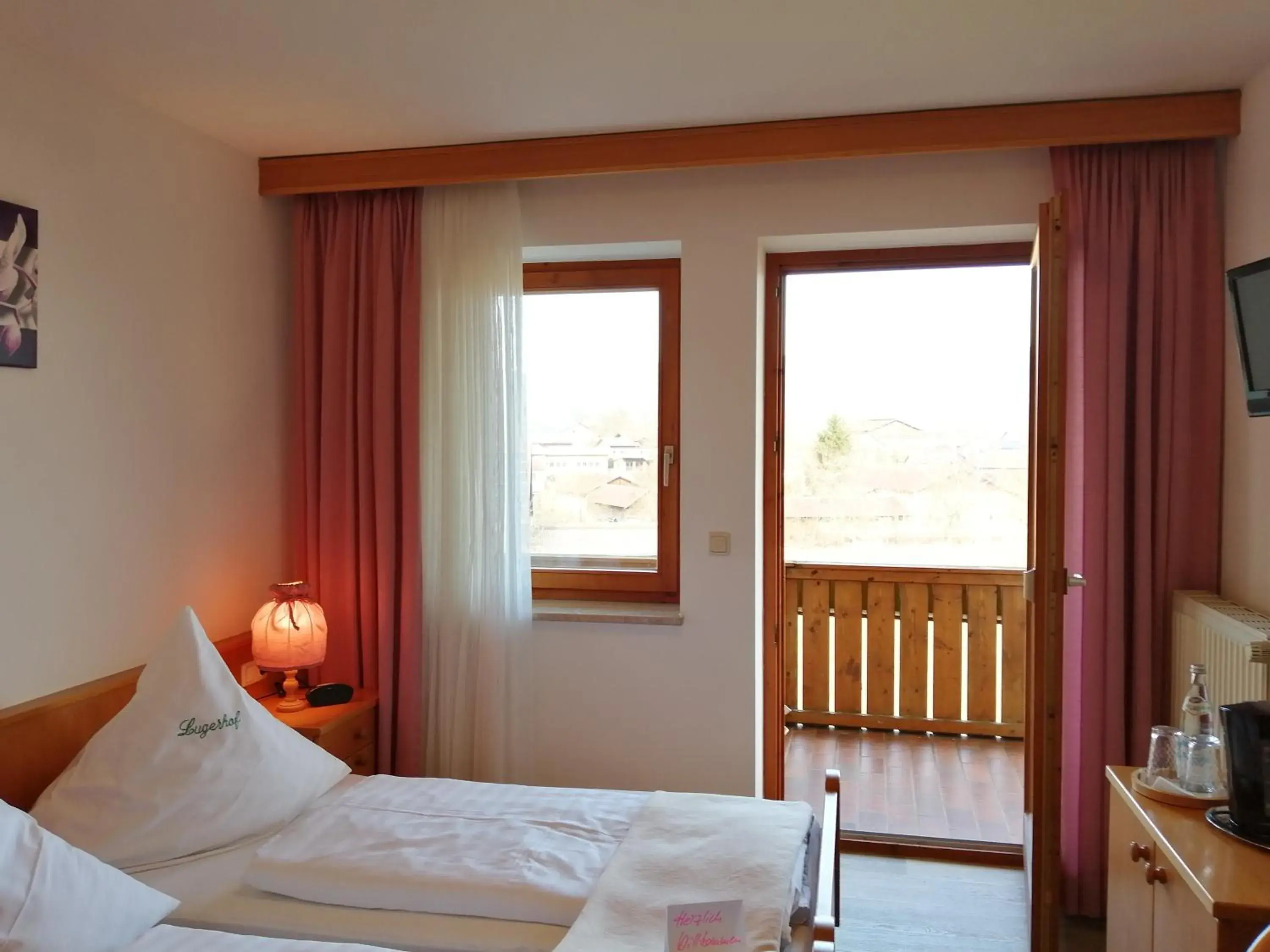 Standard Twin Room with Mountain View - single occupancy in Hotel Lugerhof Standard Twin Room with Mountain View - single occupancy in Hotel Lugerhof