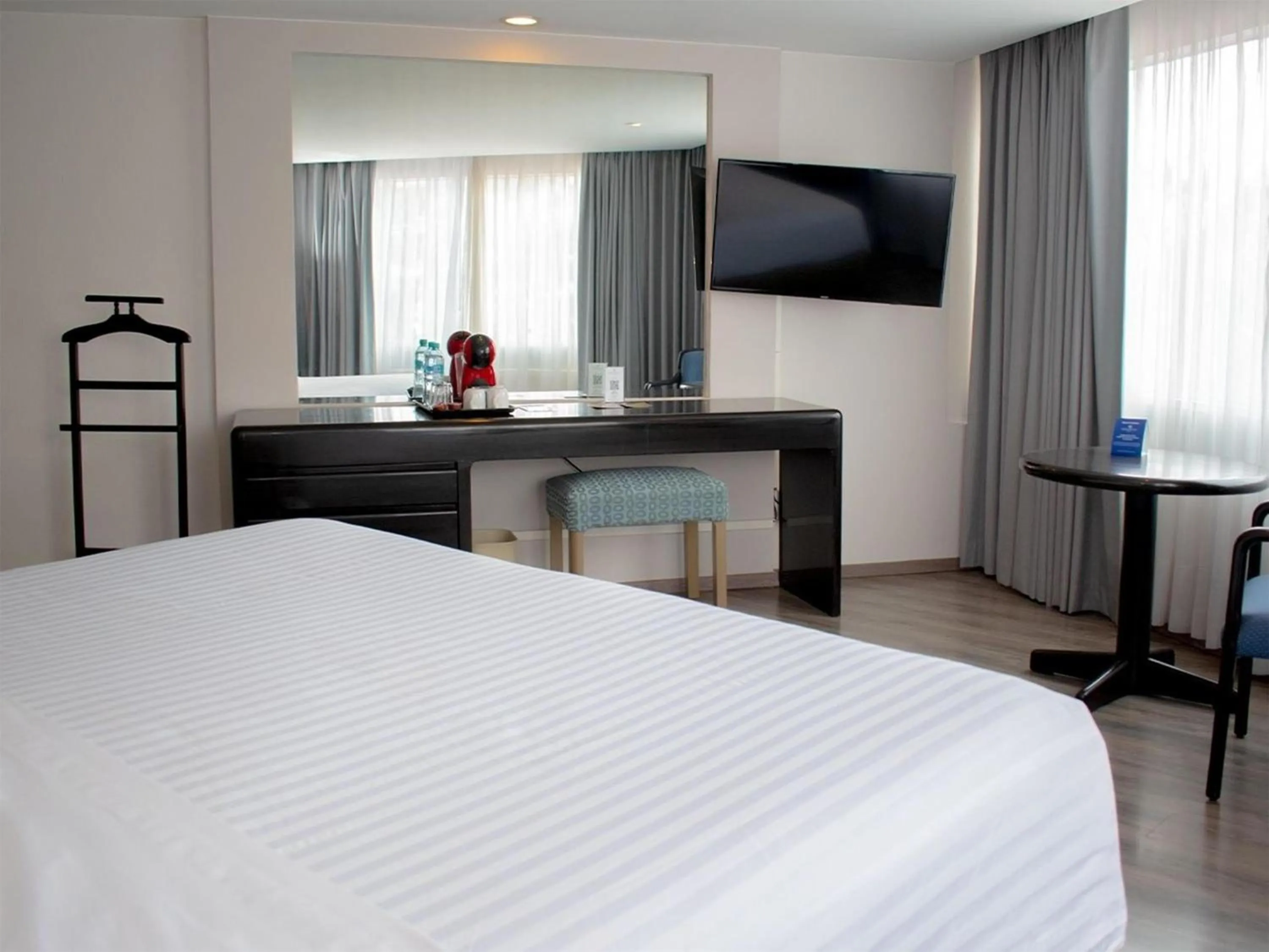 Photo of the whole room, Bed in Grand Cantalagua Hotel Morelia, BW Signature Collection