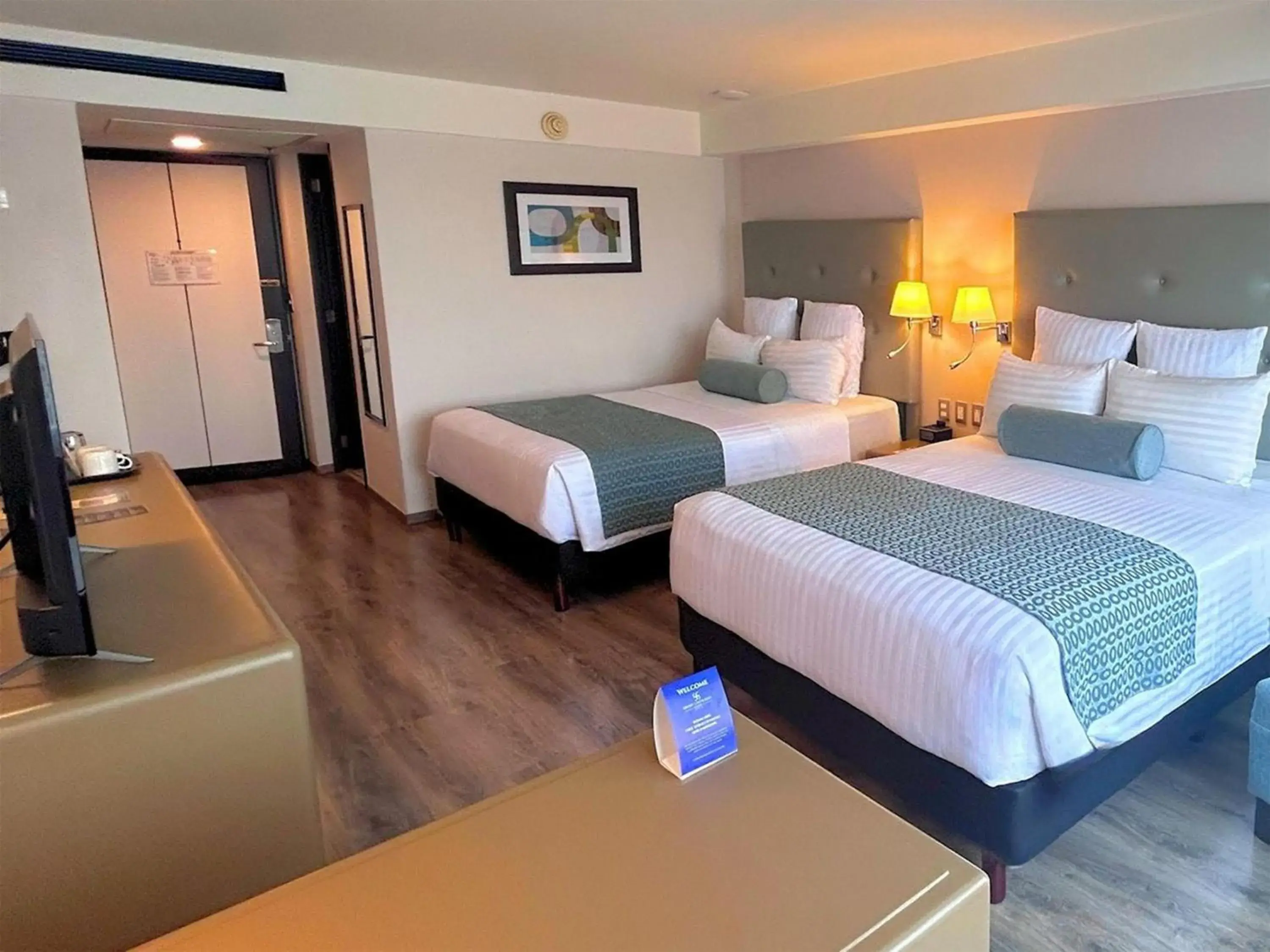 King Suite with Bath Tub - Non-Smoking in Grand Cantalagua Hotel Morelia, BW Signature Collection King Suite with Bath Tub - Non-Smoking in Grand Cantalagua Hotel Morelia, BW Signature Collection