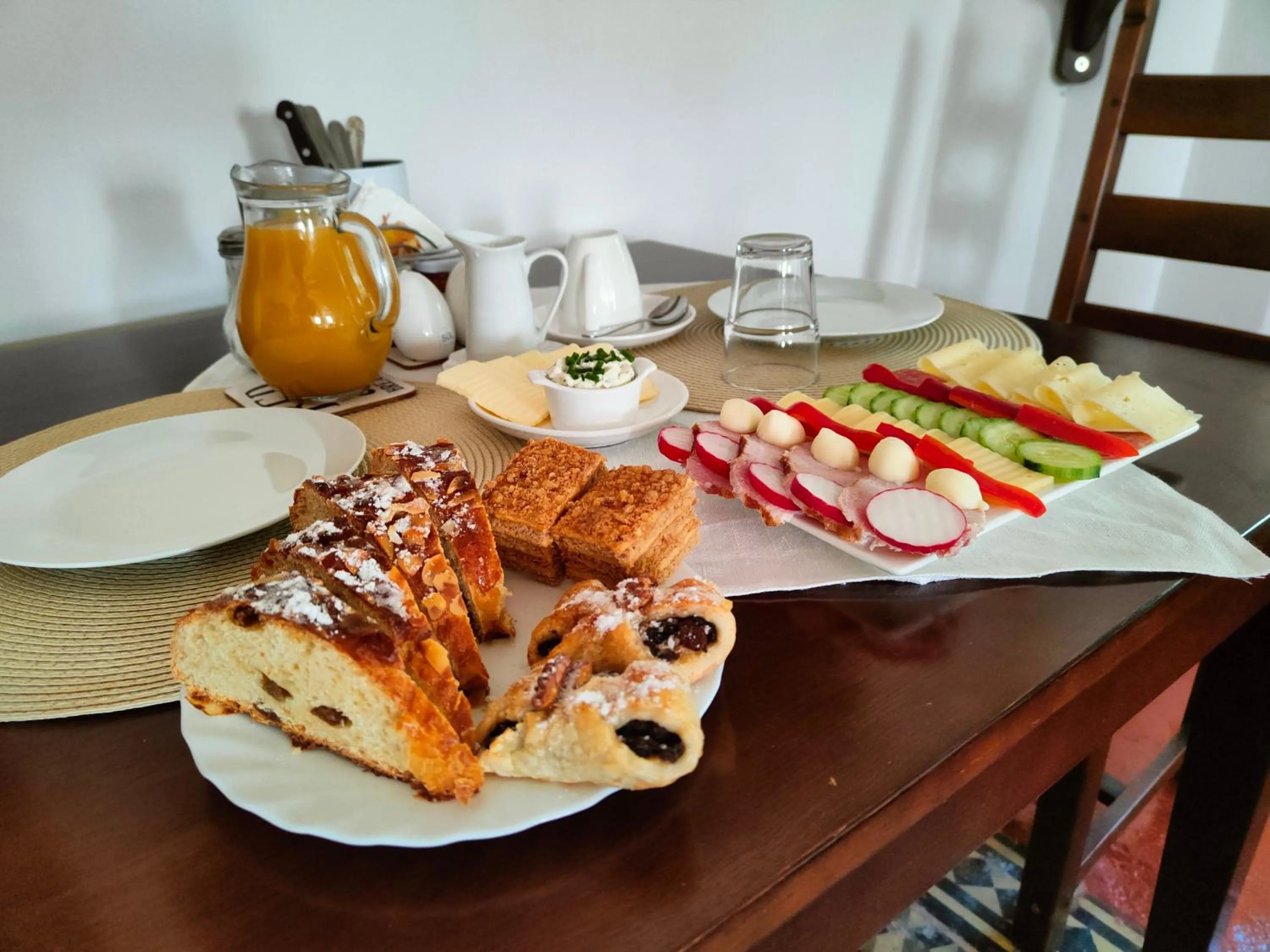 Breakfast in Bed and Breakfast Tvrz