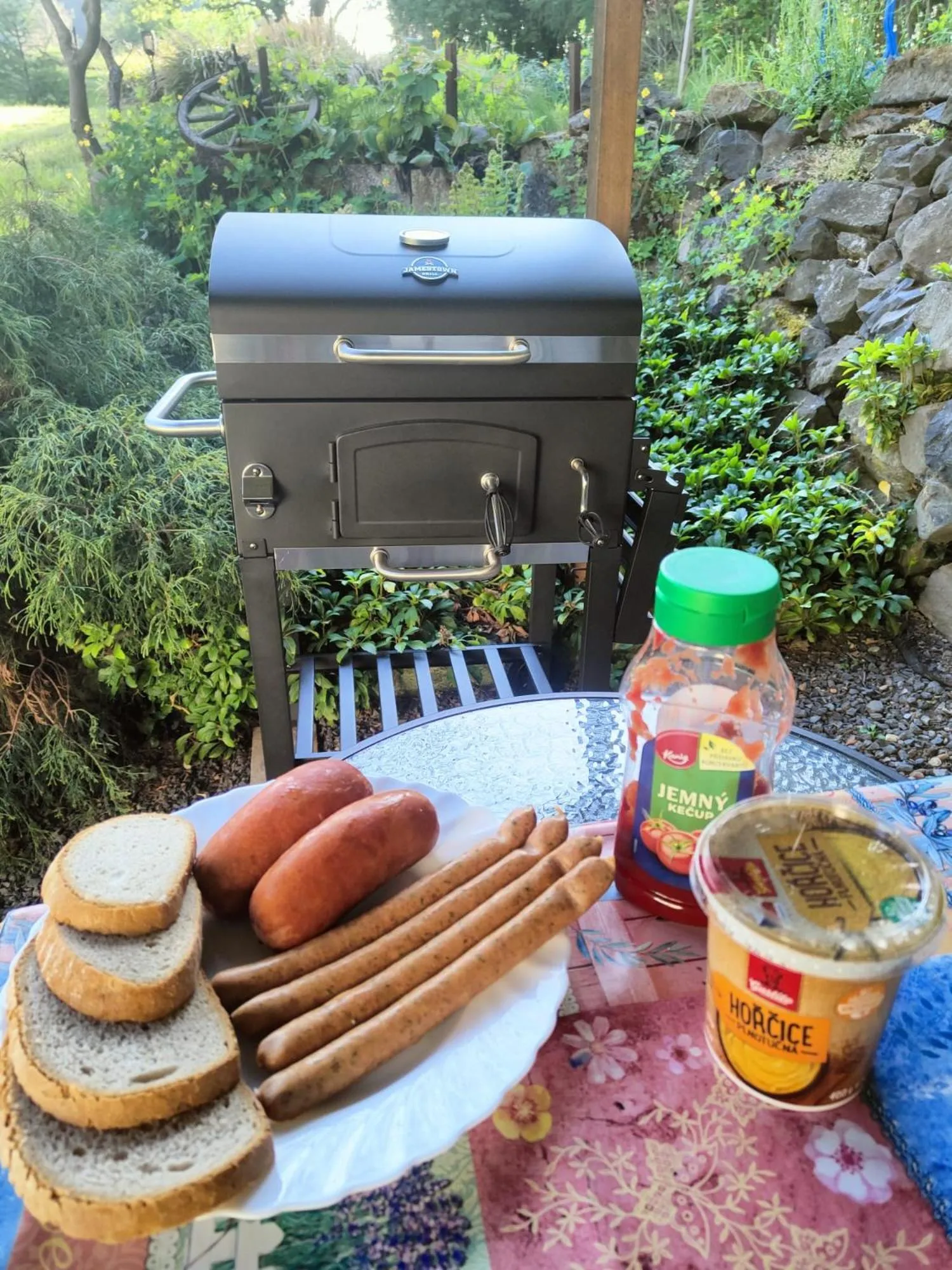 BBQ facilities in Bed and Breakfast Tvrz