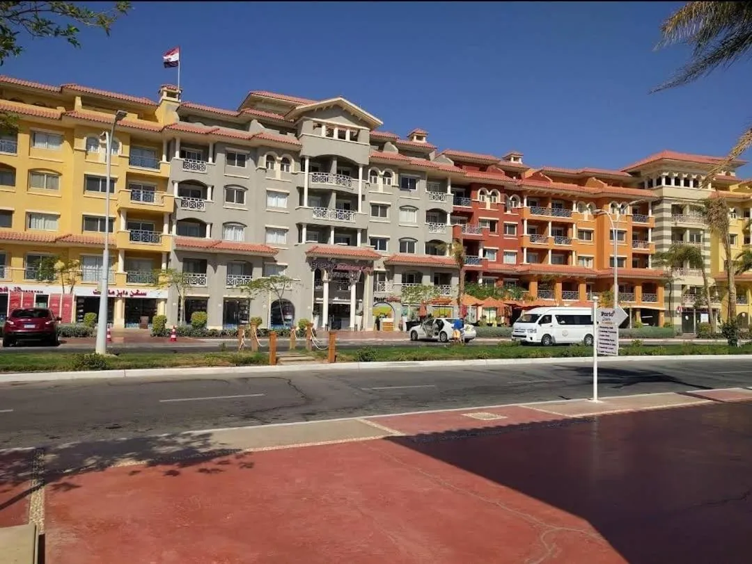 porto sharm 2 bed room and private garden-pool view